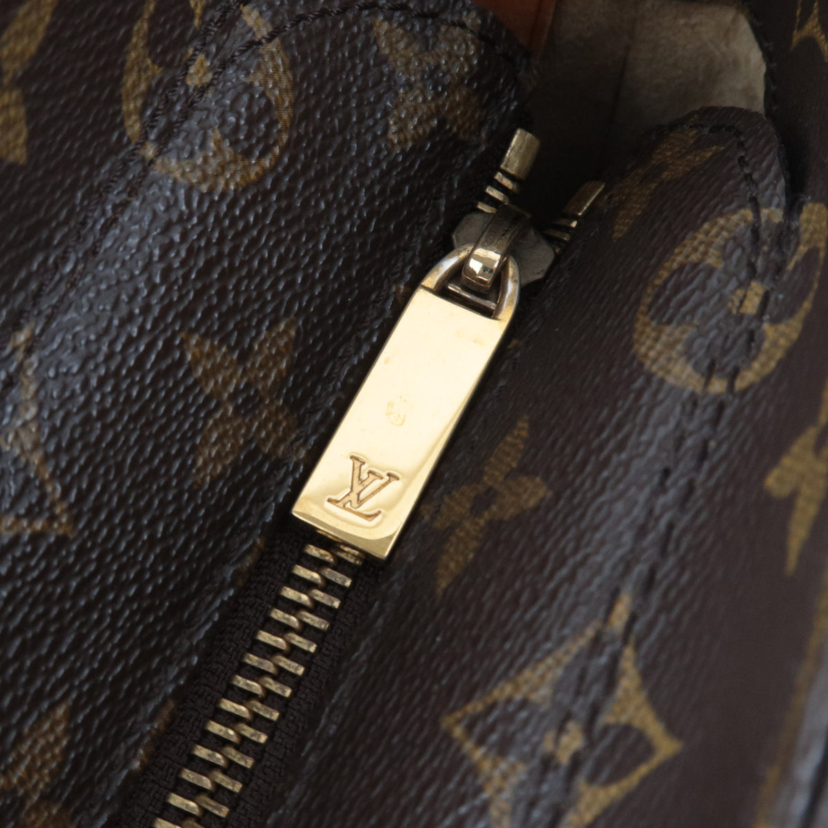 Louis Vuitton Monogram Luco Tote Bag M51155