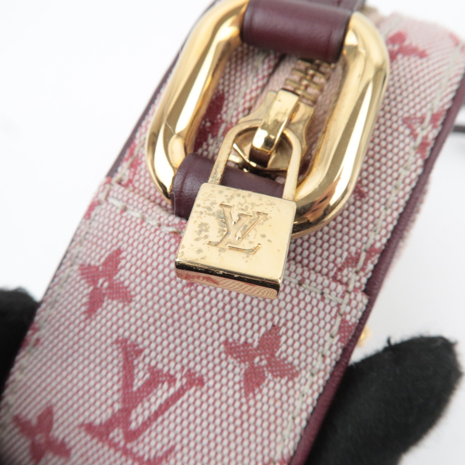 Louis Vuitton Monogram Mini Juliet MM Shoulder bag Cherry Cerise M92219