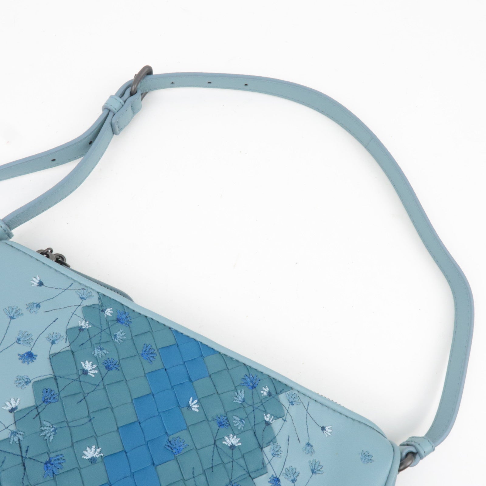 BOTTEGA VENETA Intrecciato Flower Embroidered Leather Shoulder Bag Blue