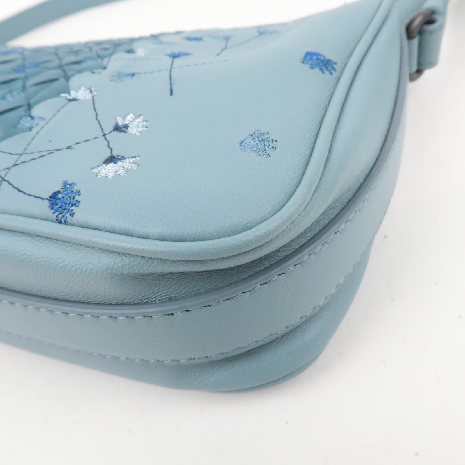 BOTTEGA VENETA Intrecciato Flower Embroidered Leather Shoulder Bag Blue