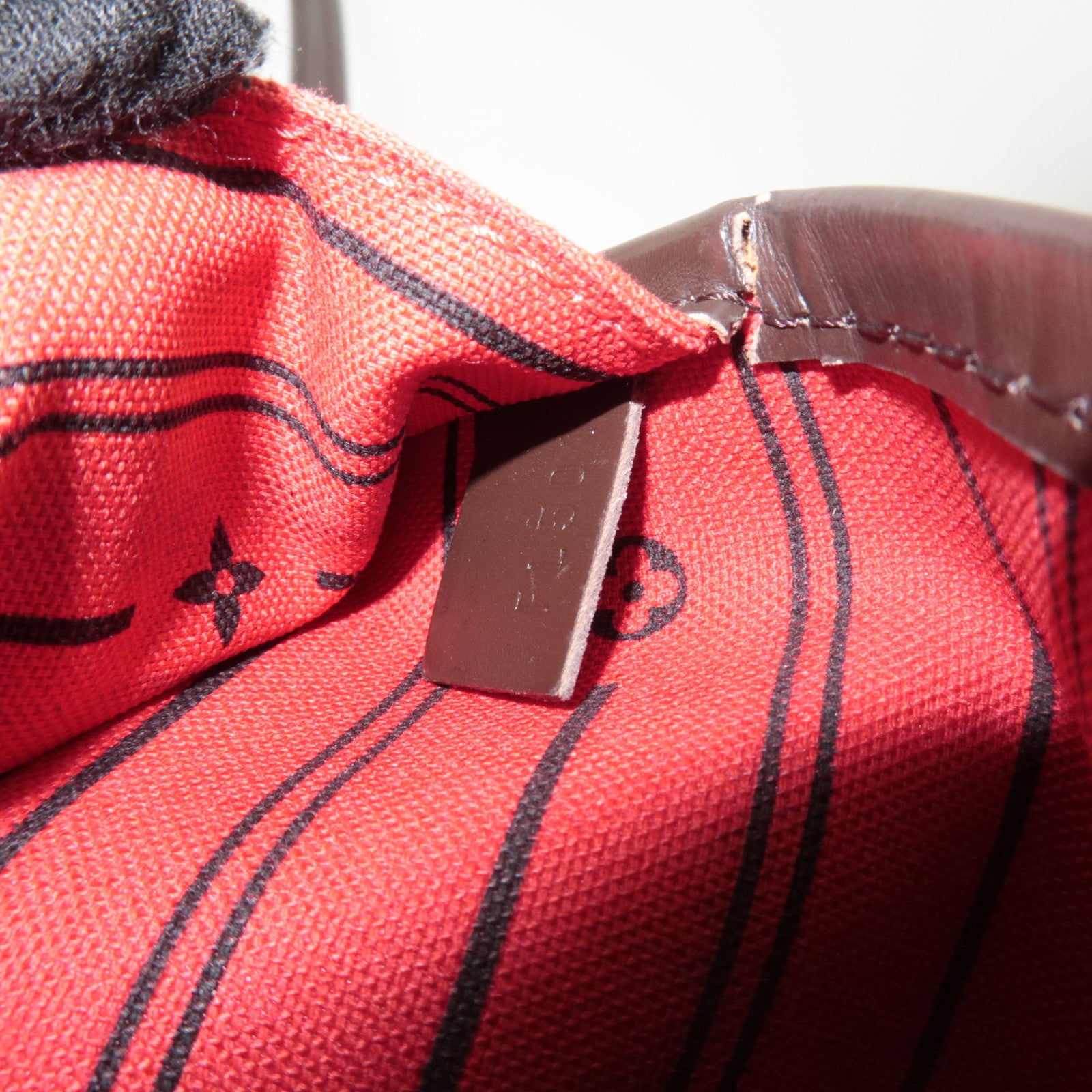Louis Vuitton Damier Neverfull GM Tote Bag N51106
