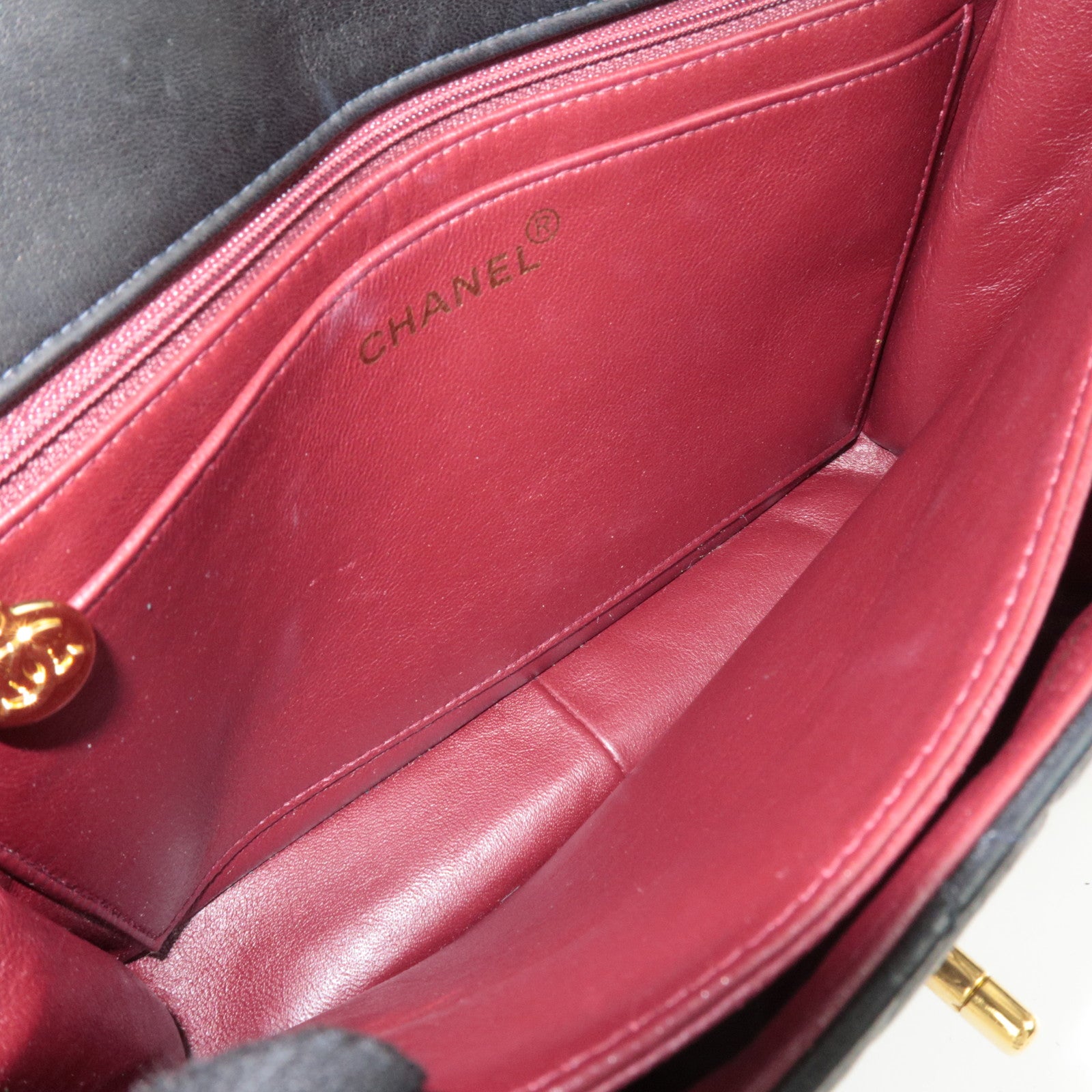 CHANEL Matelasse Lambskin Shoulder Bag Black Gold HDW