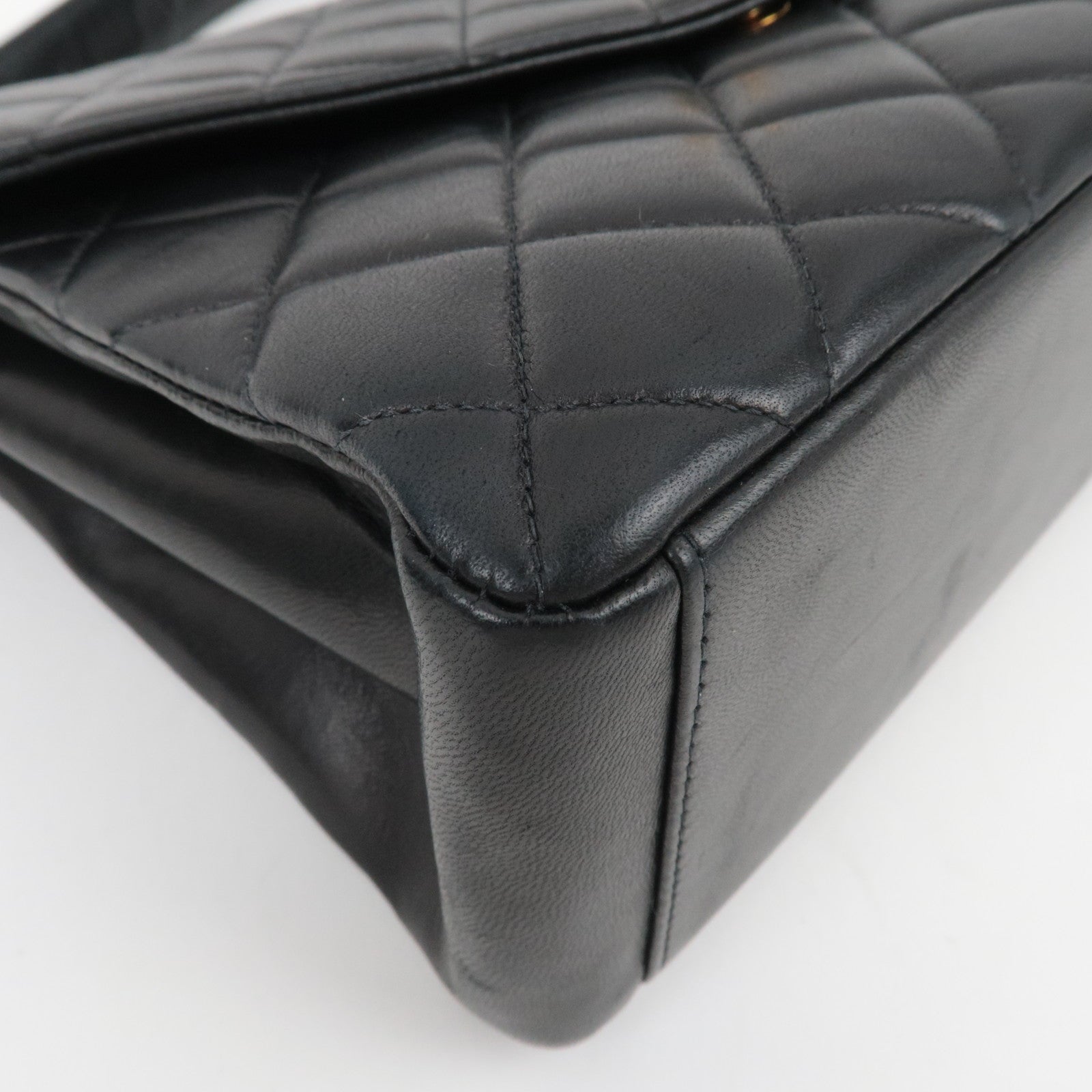 CHANEL Matelasse Lambskin Shoulder Bag Black Gold HDW