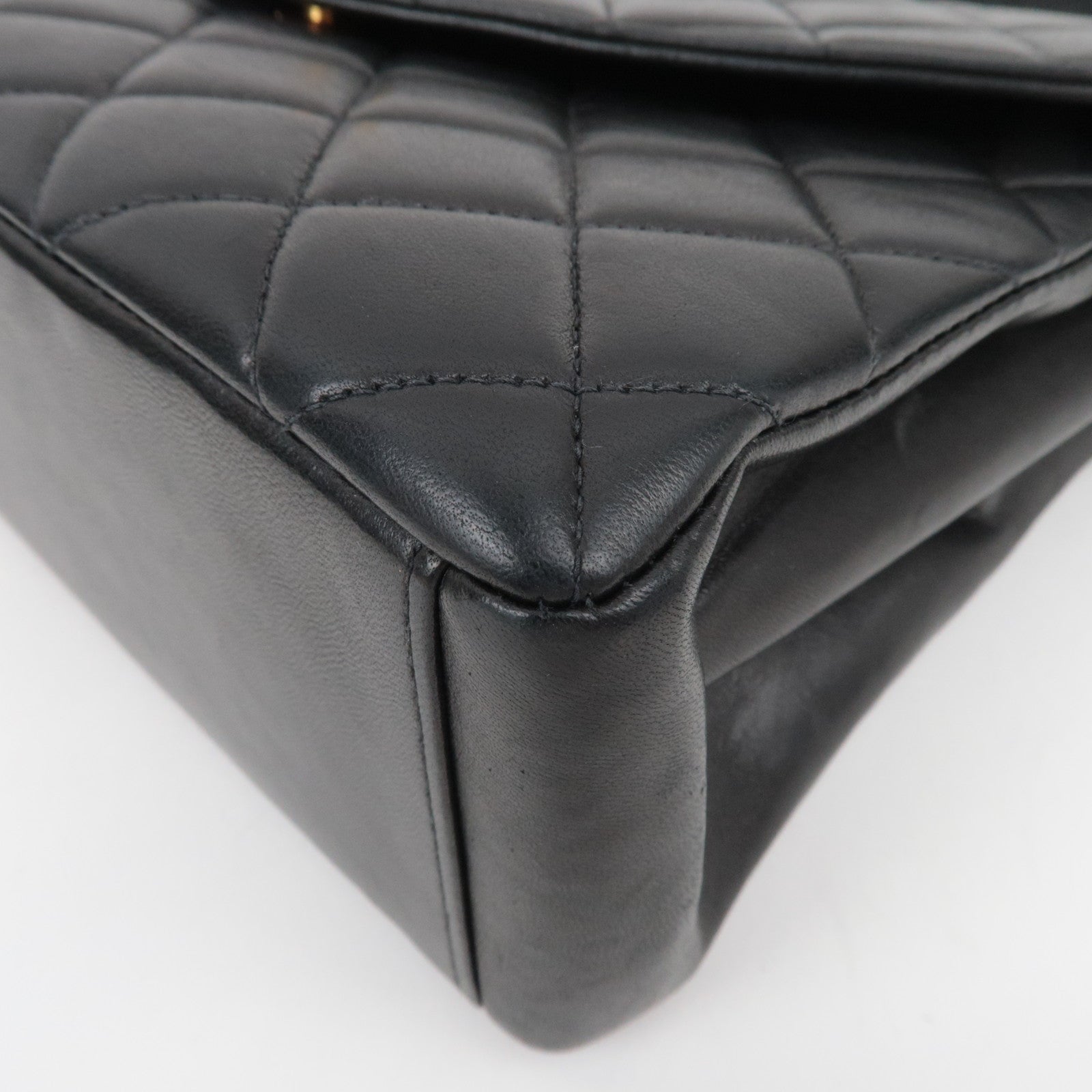 CHANEL Matelasse Lambskin Shoulder Bag Black Gold HDW