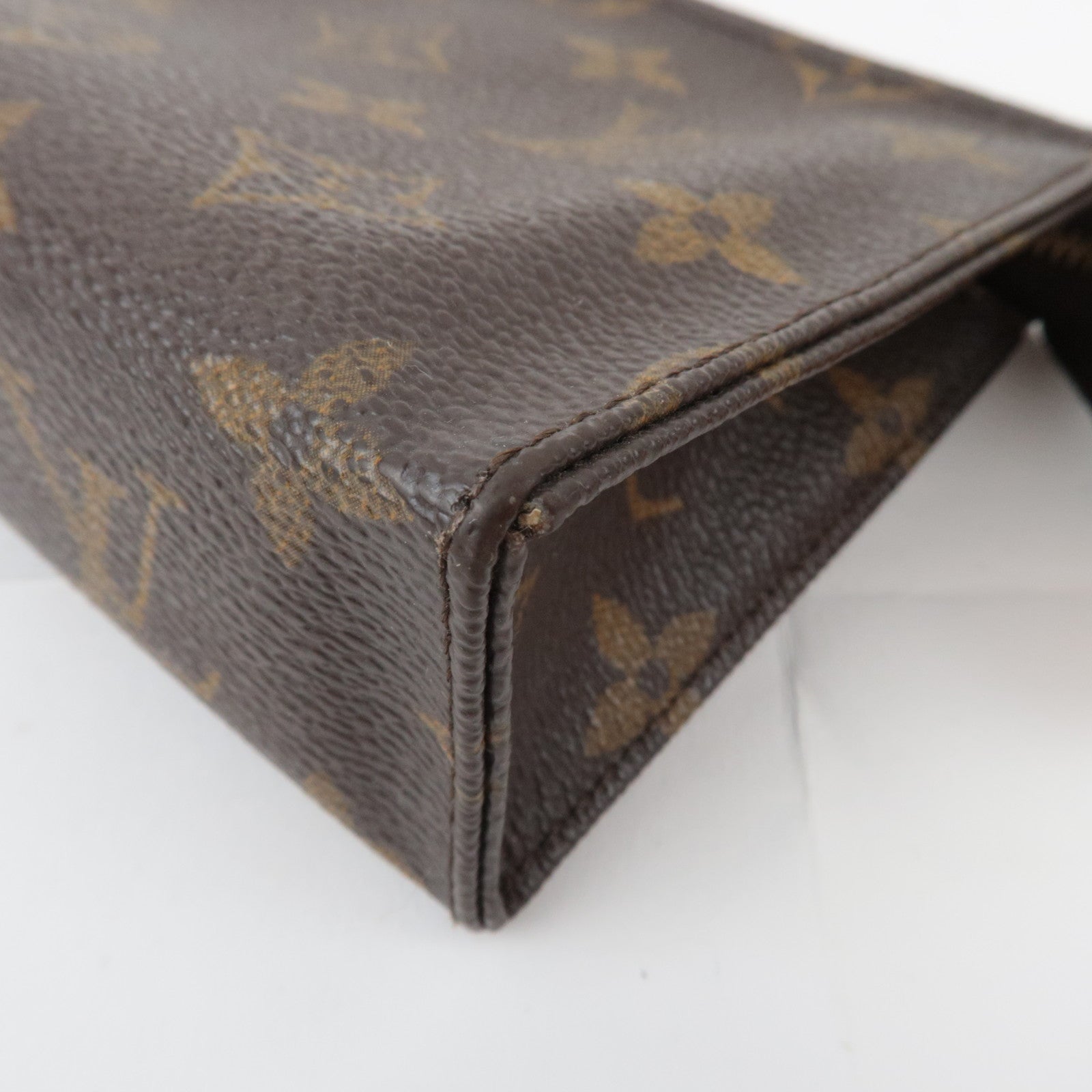 Louis Vuitton Monogram Poche Toilette 15 Pouch M47546