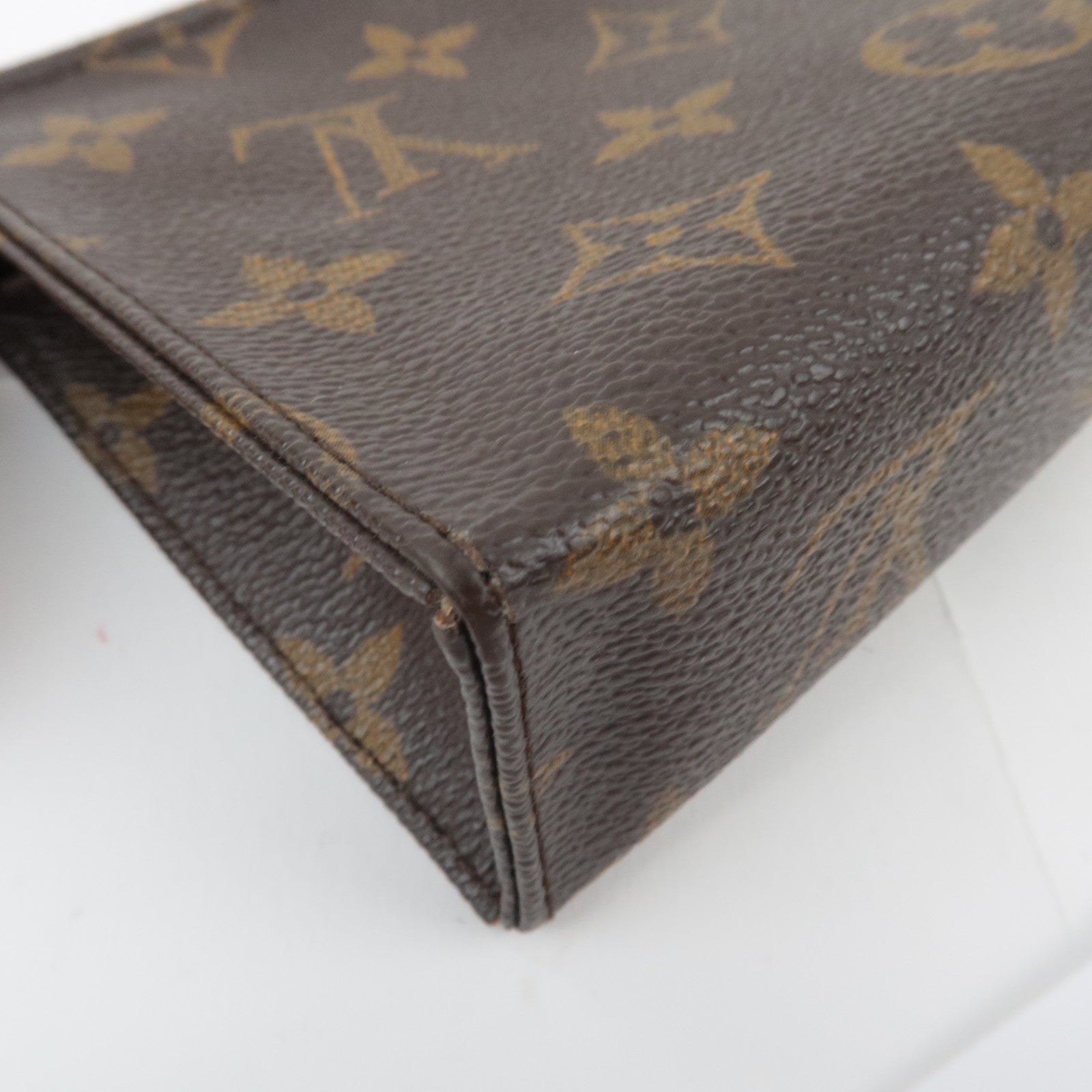 Louis Vuitton Monogram Poche Toilette 15 Pouch M47546