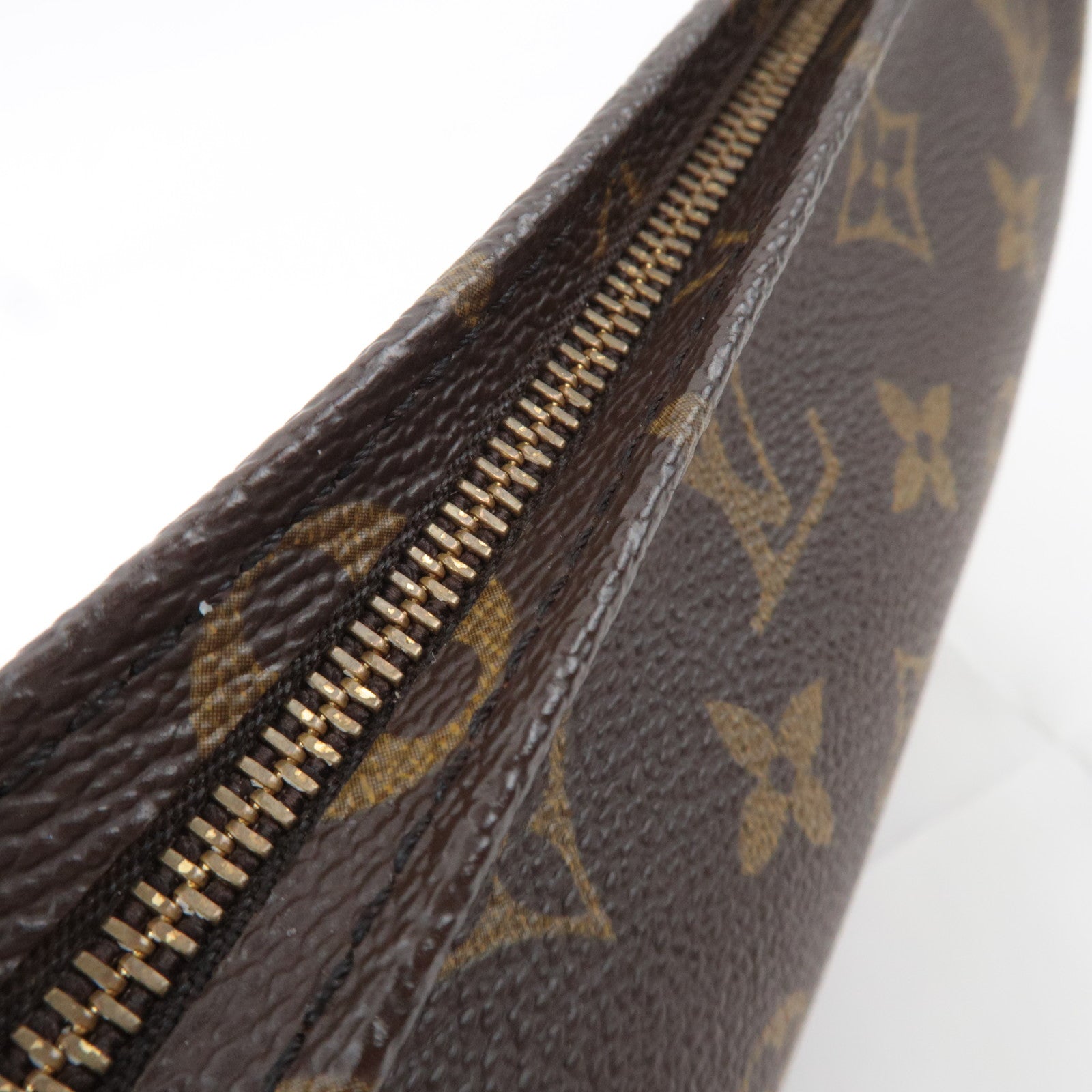Louis Vuitton Monogram Poche Toilette 26 Toiletry Bag M47542