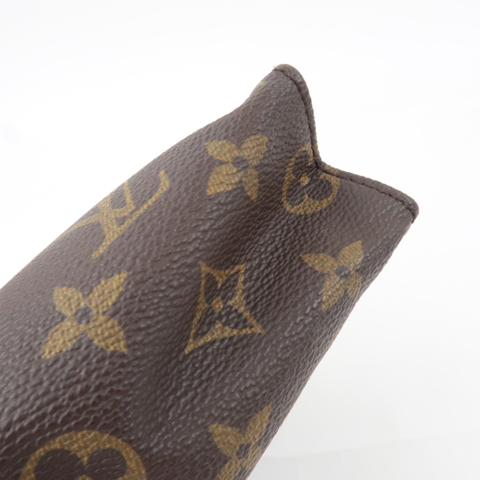 Louis Vuitton Monogram Poche Toilette 26 Toiletry Bag M47542