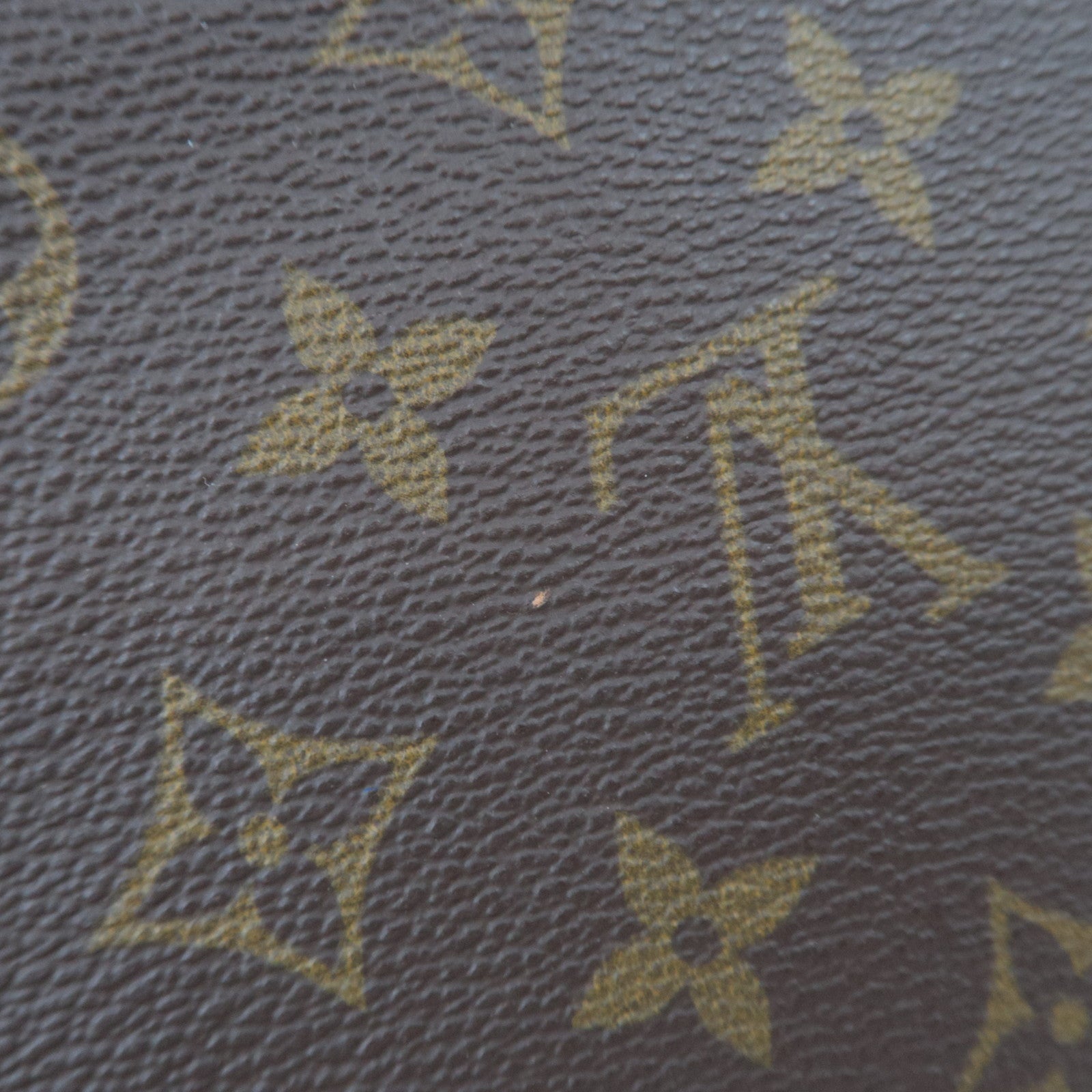 Louis Vuitton Monogram Poche Toilette 26 Toiletry Bag Old Model M47542