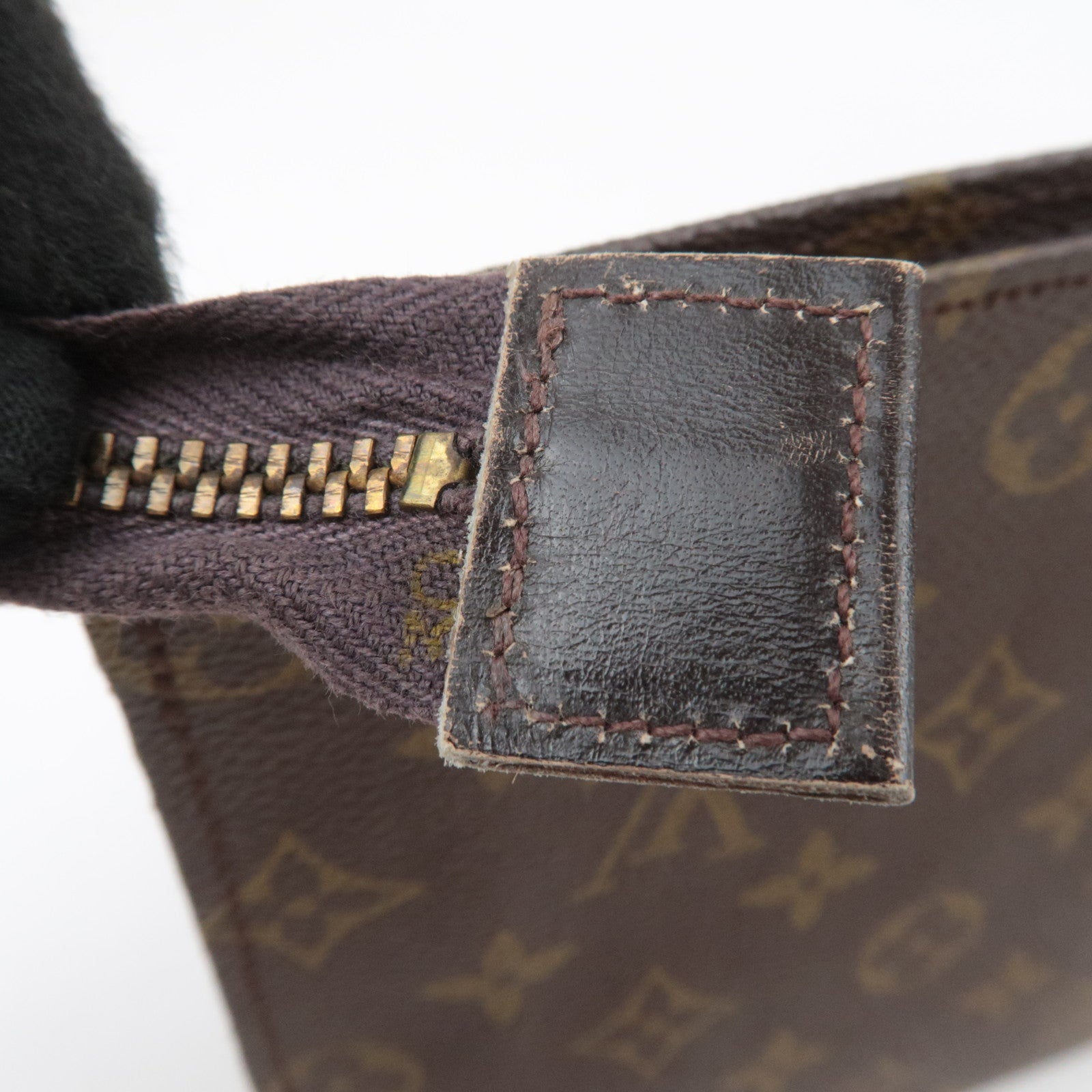 Louis Vuitton Monogram Poche Toilette 26 Toiletry Bag Old Model M47542