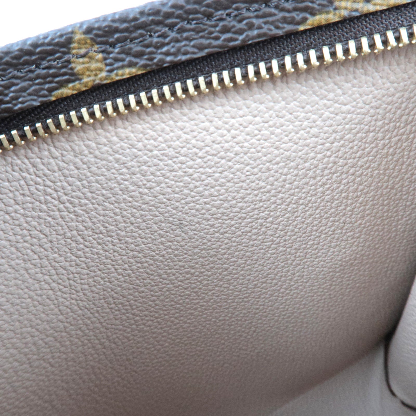 Louis Vuitton Monogram Poche Toilette 19 Toiletry Bag M47544