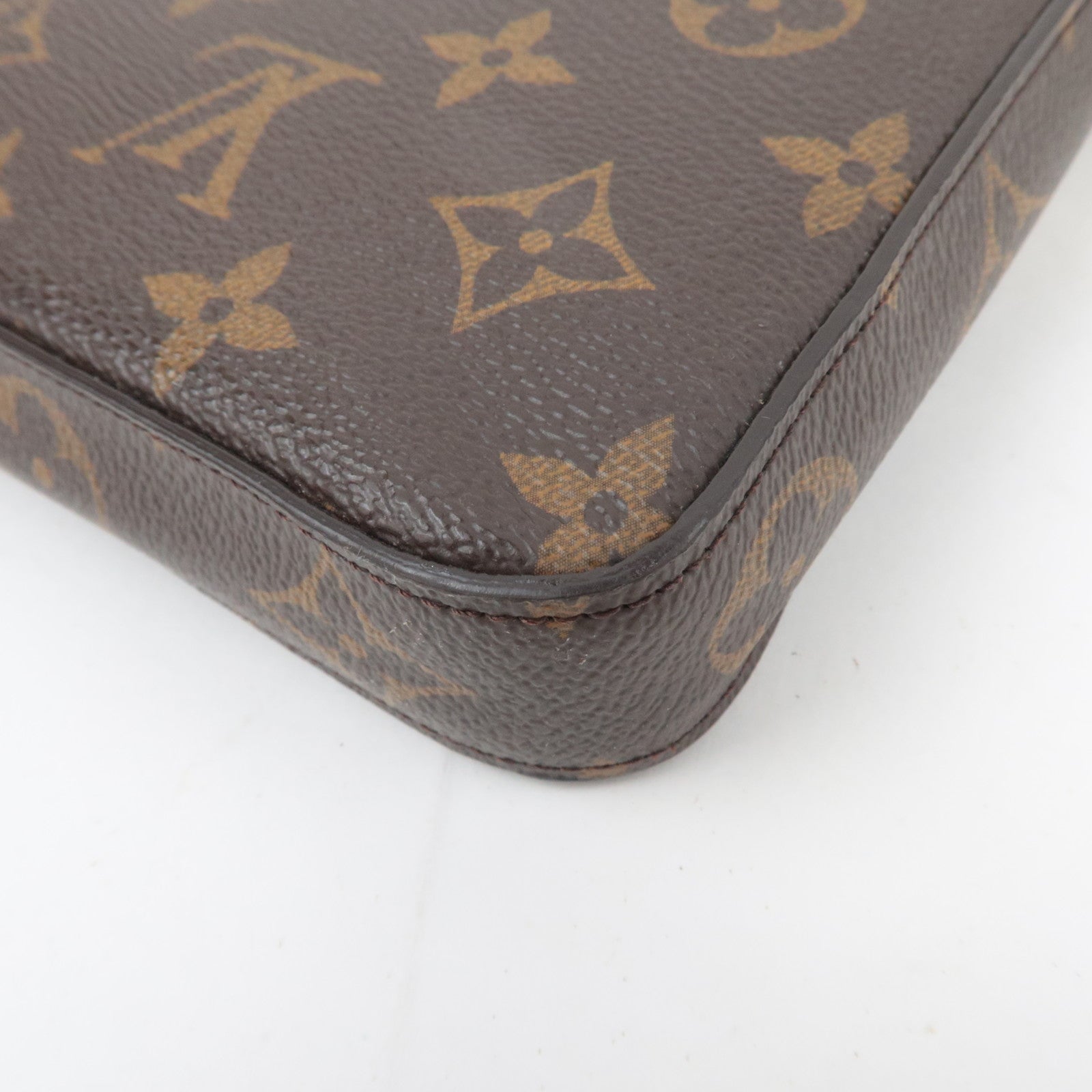 Louis Vuitton Monogram Pochette Felicie Shoulder Bag Fuchsia M81896