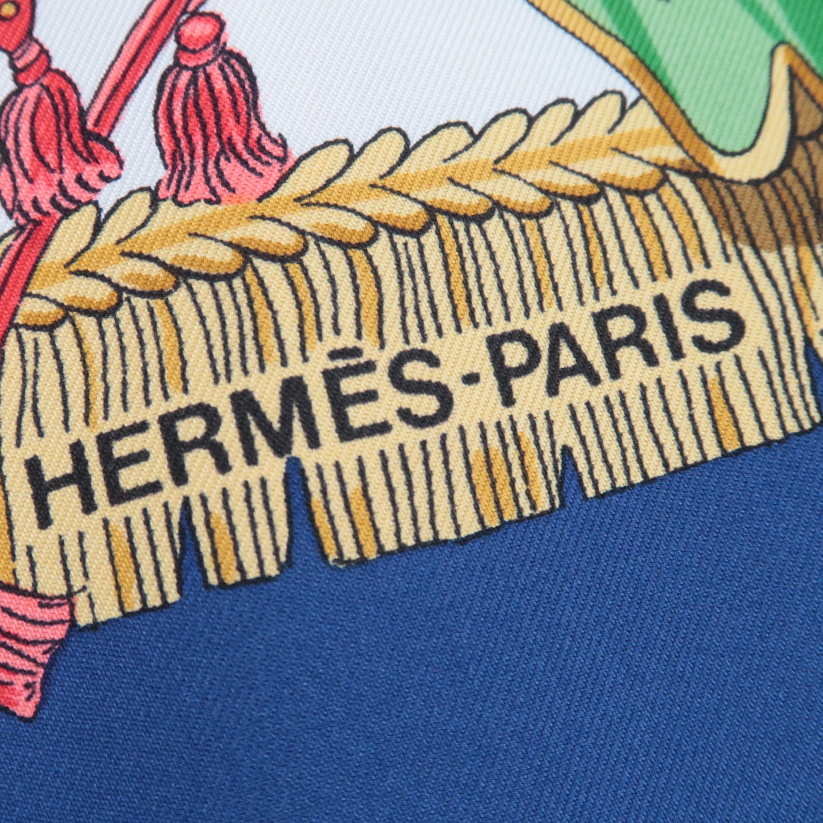 HERMES Carre 90 Scarf CAPARACONS DE LA FRANCE ET DE L'INDE 100% Silk Ivory Red Blue