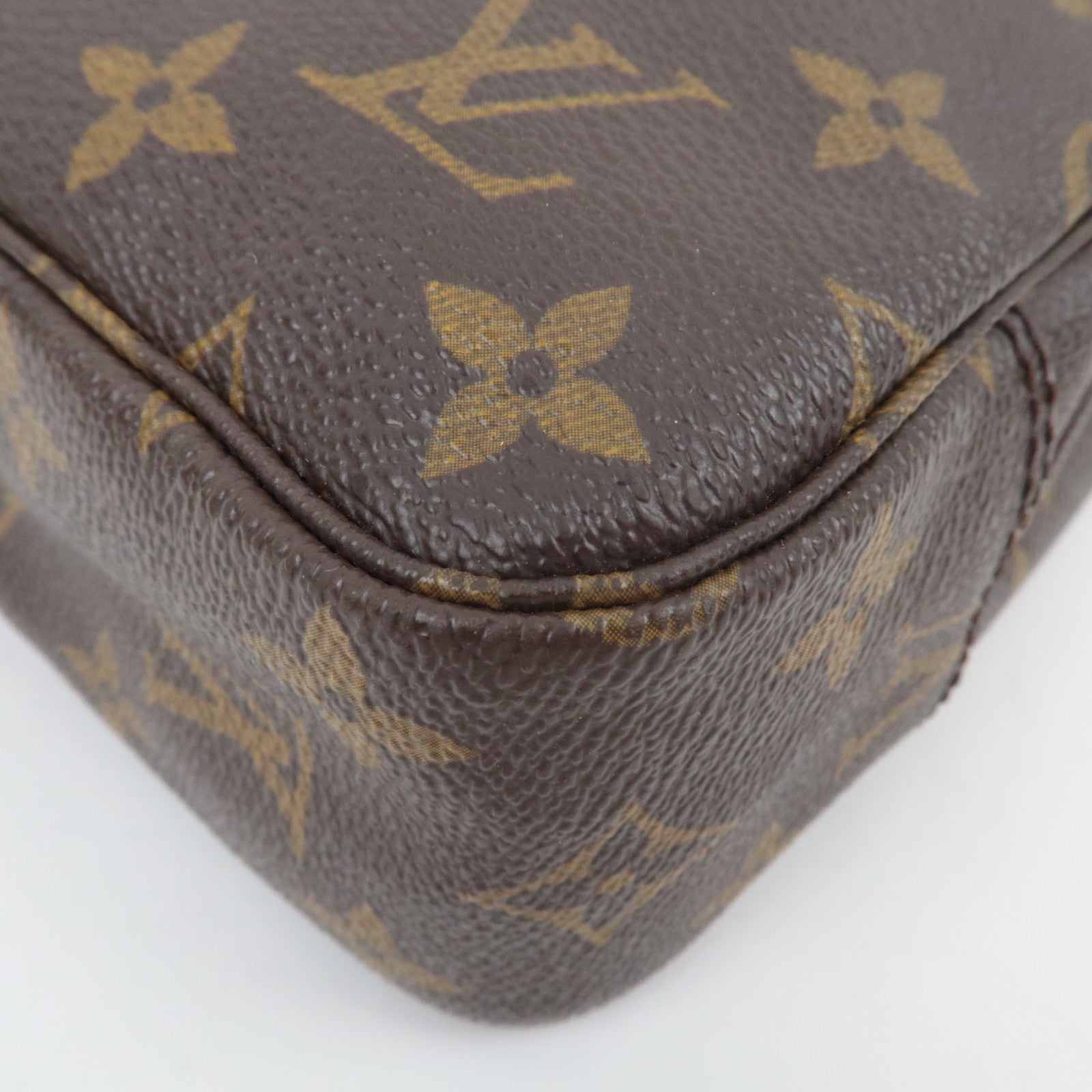 Louis Vuitton Monogram Trousse Toilette 23 Toiletry Bag M47524