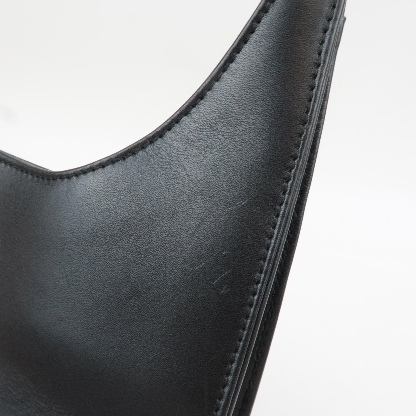 GUCCI Leather Shoulder Bag Black 001.3167