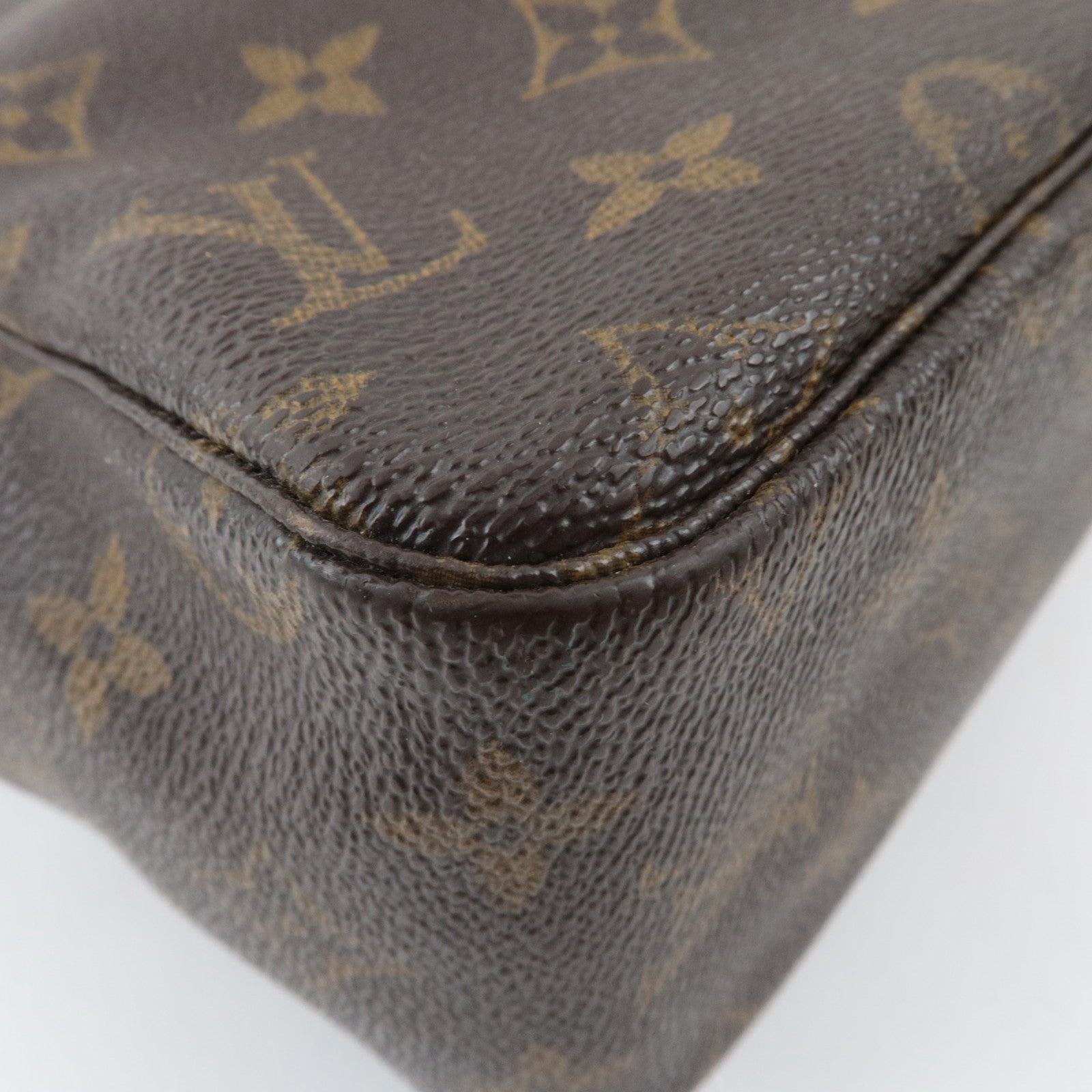Louis Vuitton Monogram Trousse Toilette 28 Toiletry Bag M47522