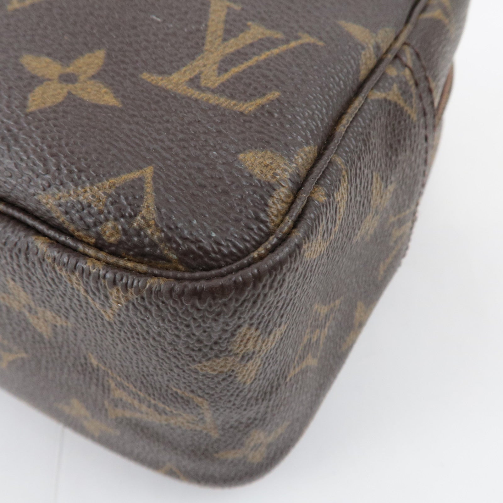 Louis Vuitton Monogram Trousse Toilette 28 Toiletry Bag M47522