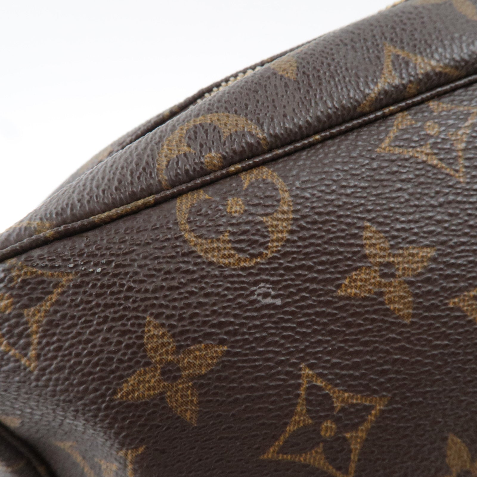 Louis Vuitton Monogram Trousse Toilette 28 Toiletry Bag M47522