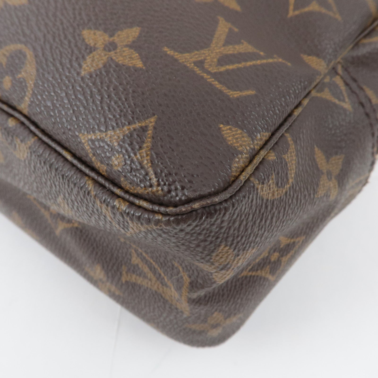 Louis Vuitton Monogram Trousse Toilette 28 Toiletry Bag M47522