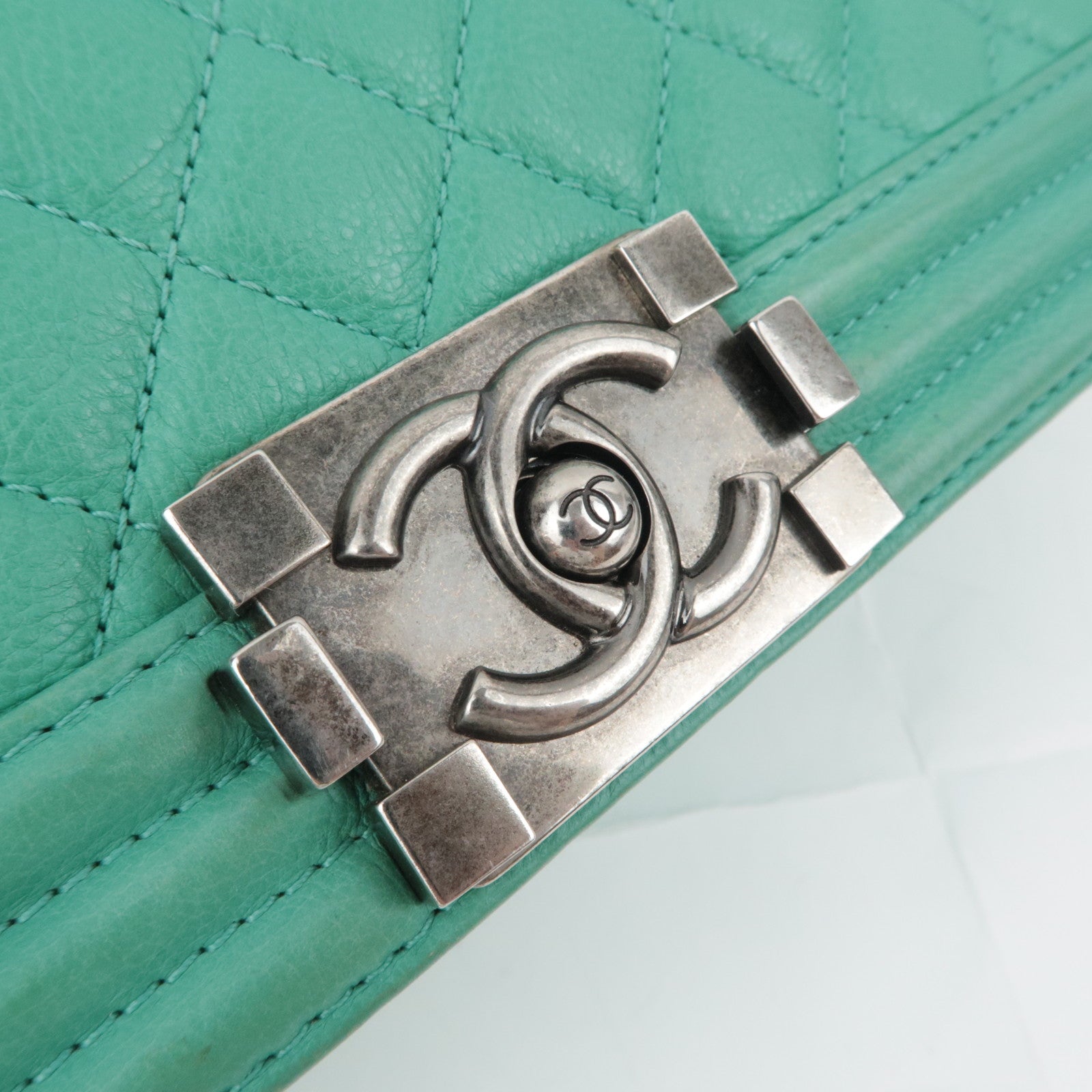 CHANEL Boy Chanel 30 Leather Chain Shoulder Bag Emerald Green