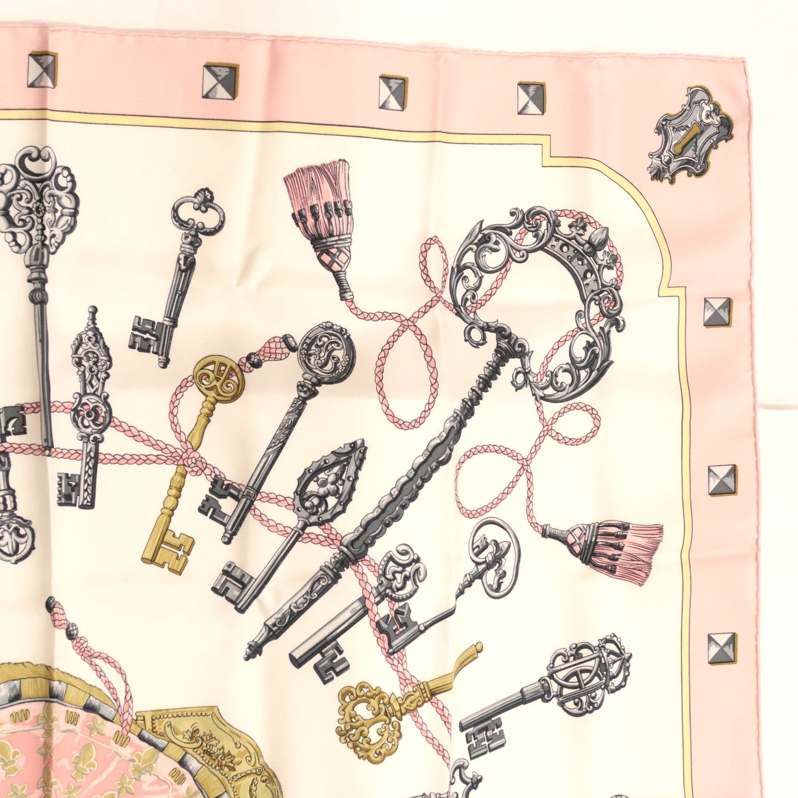 HERMES Carre 90 Scarf LES CLES THE KEYS RARE 100% Silk Pink White