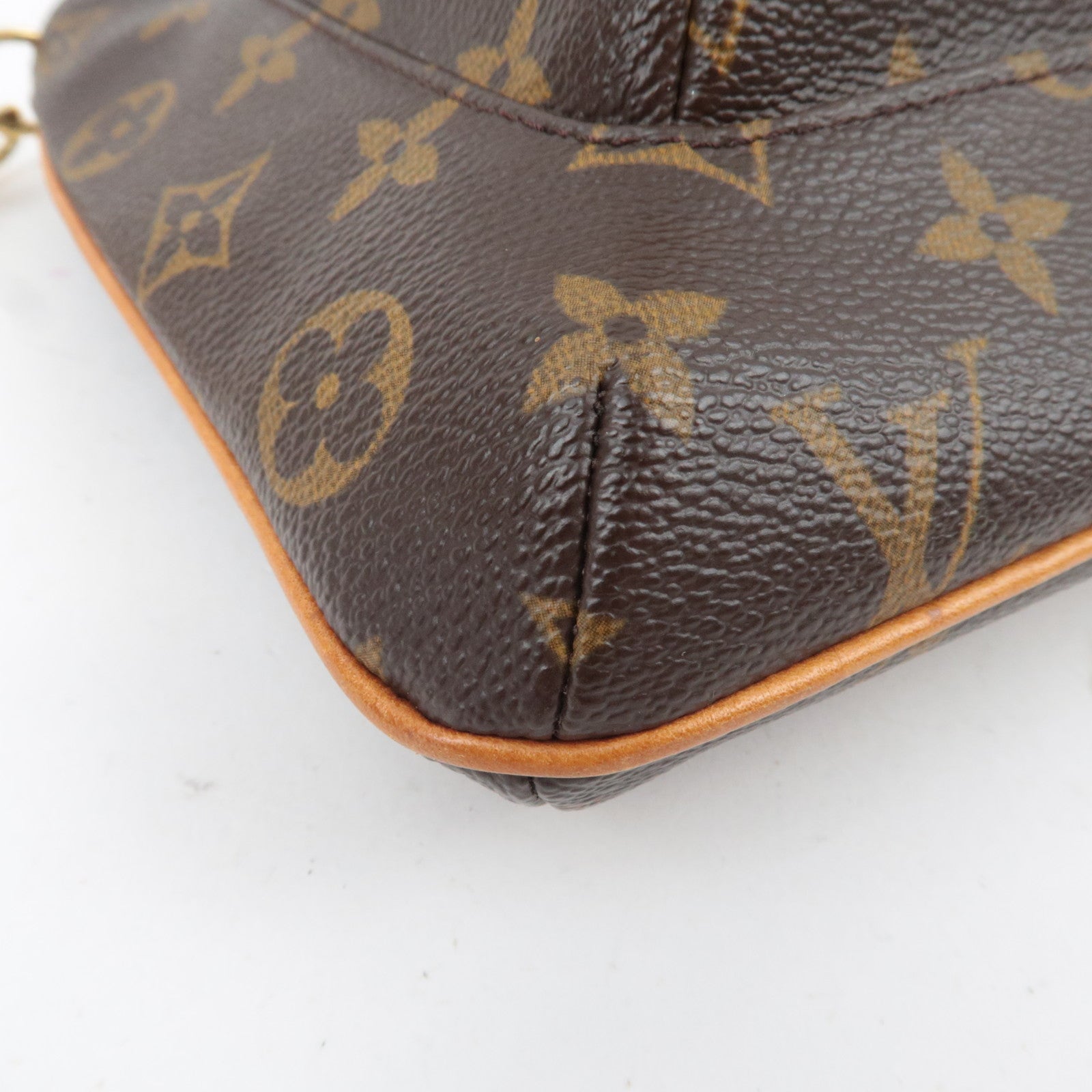 Louis Vuitton Monogram Partition Wristlet Bag M51902