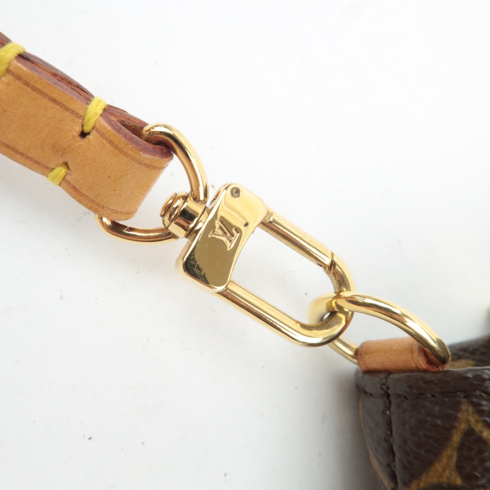 Louis Vuitton Monogram Partition Wristlet Bag M51902
