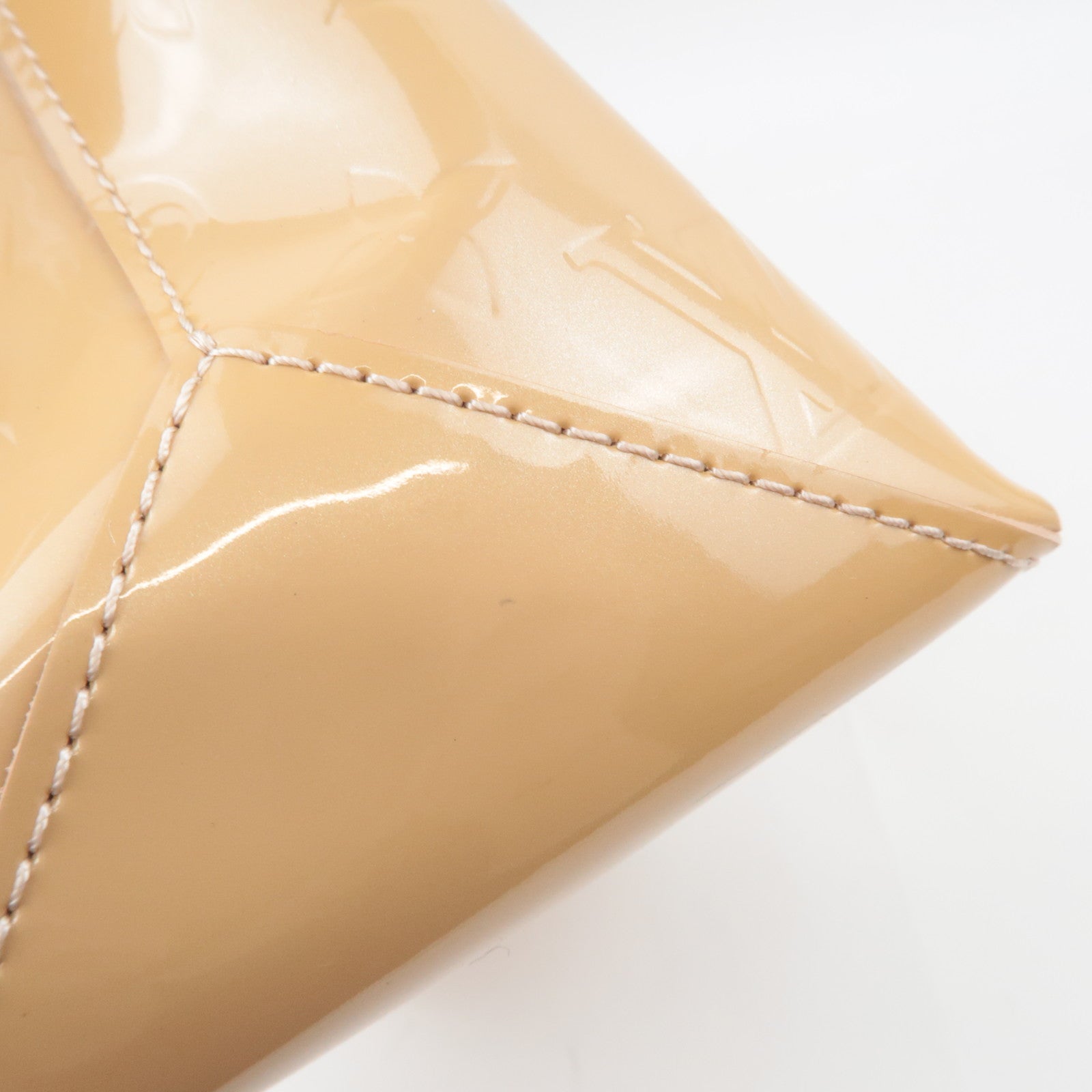 Louis Vuitton Monogram Vernis Wilshire PM Handbag Blanc Corail M91452