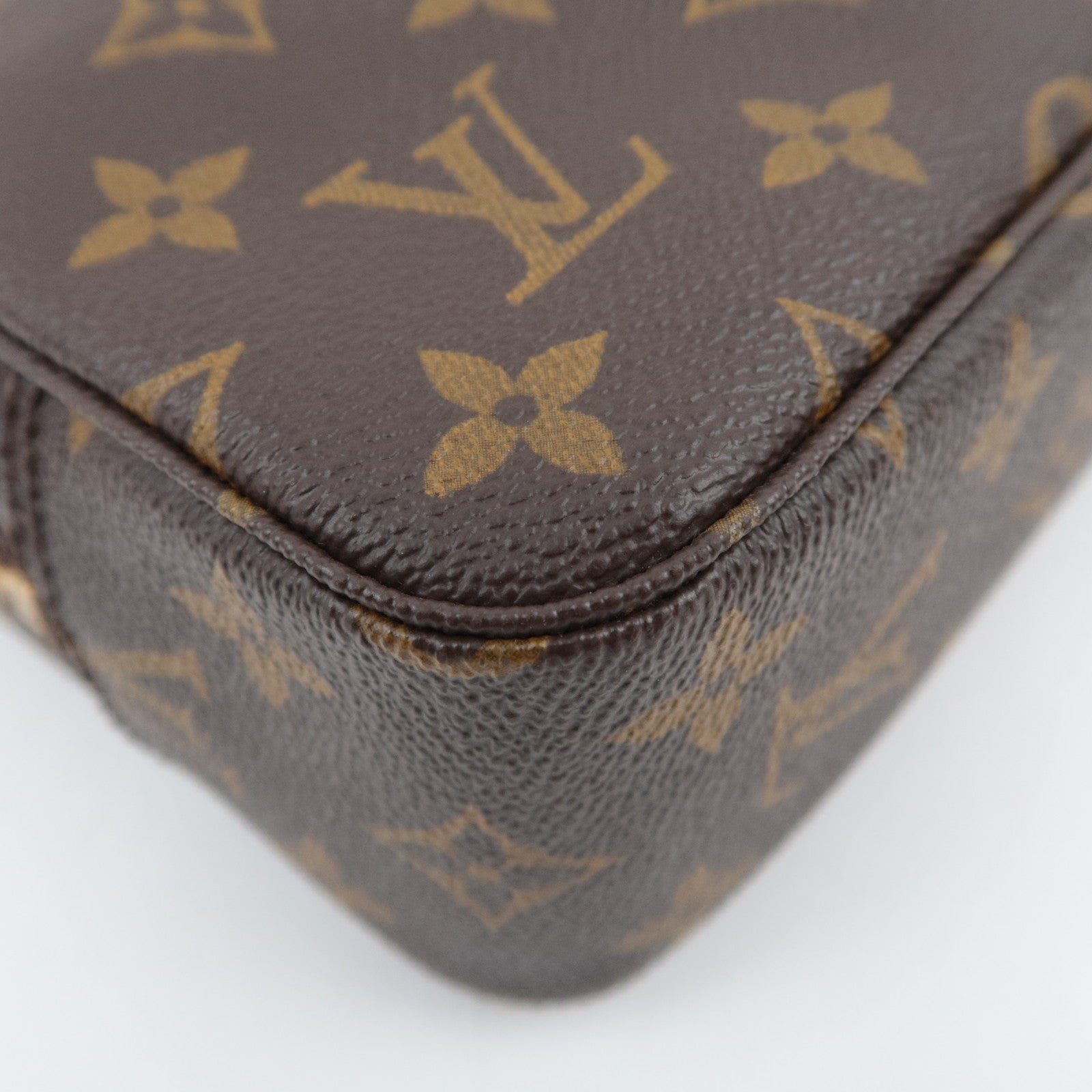 Louis Vuitton Monogram Trousse Toilette 23 Toiletry Bag M47524