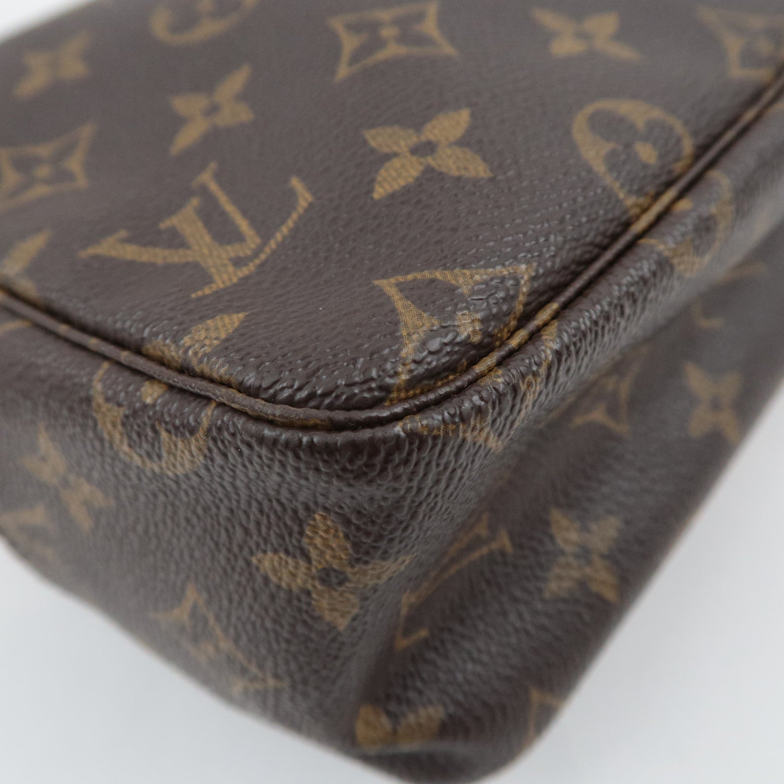 Louis Vuitton Monogram Trousse Toilette 28 Toiletry Bag M47522