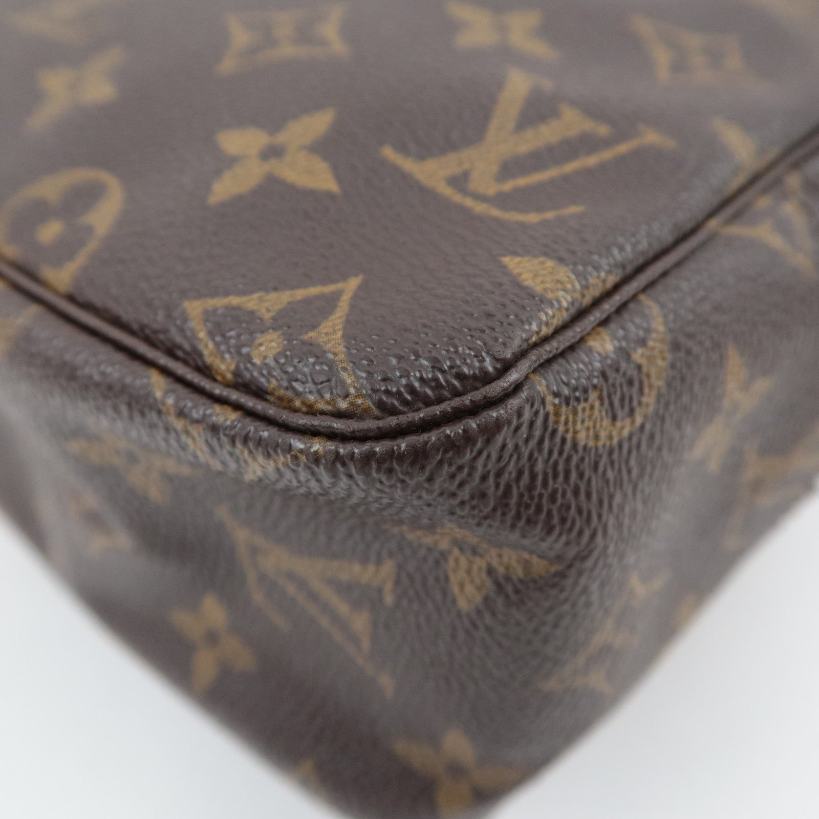 Louis Vuitton Monogram Trousse Toilette 28 Toiletry Bag M47522