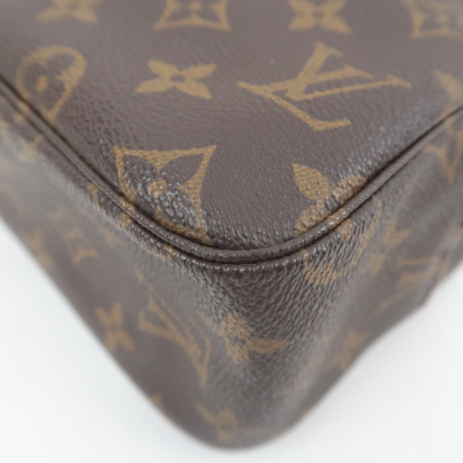 Louis Vuitton Monogram Trousse Toilette 28 Toiletry Bag M47522