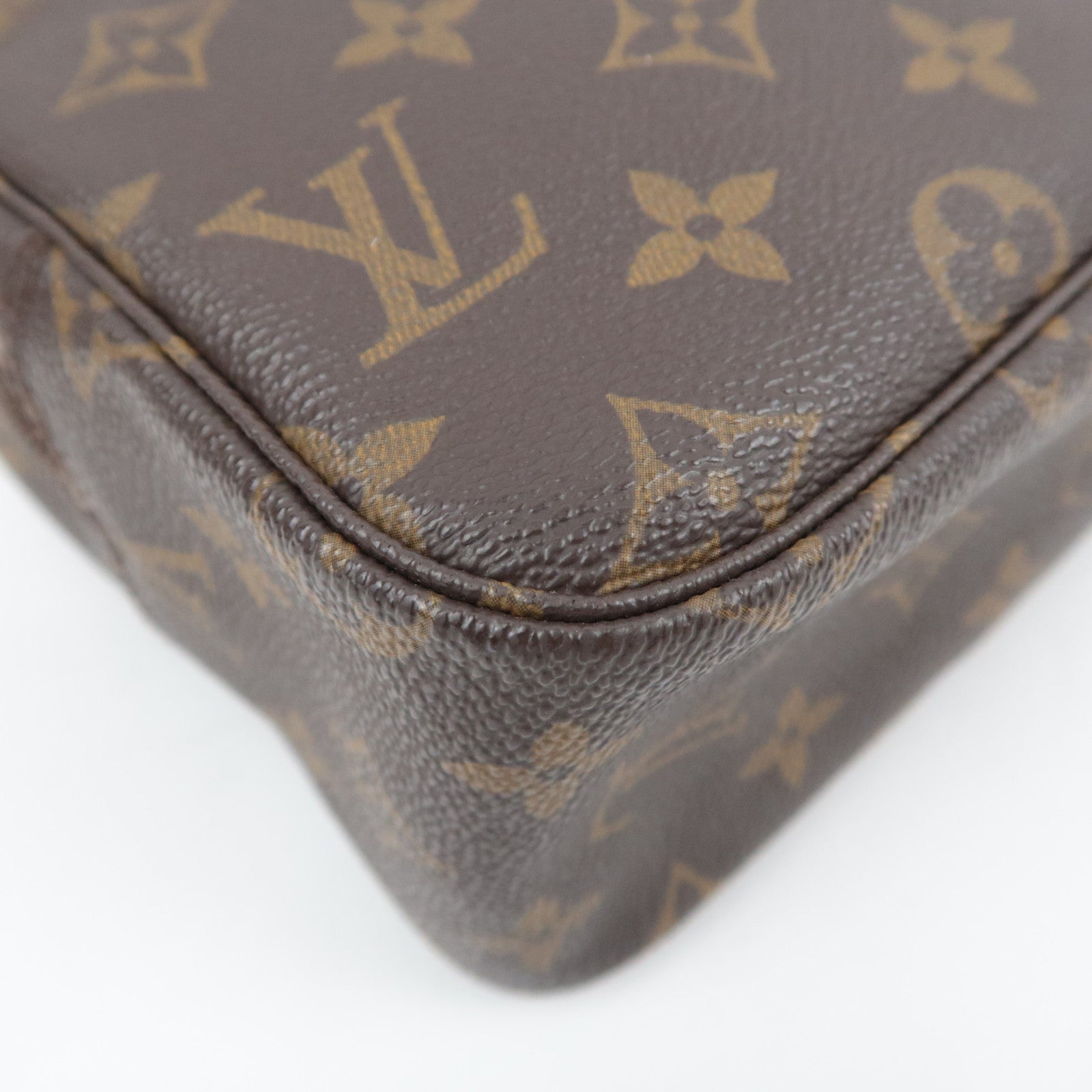 Louis Vuitton Monogram Trousse Toilette 28 Toiletry Bag M47522