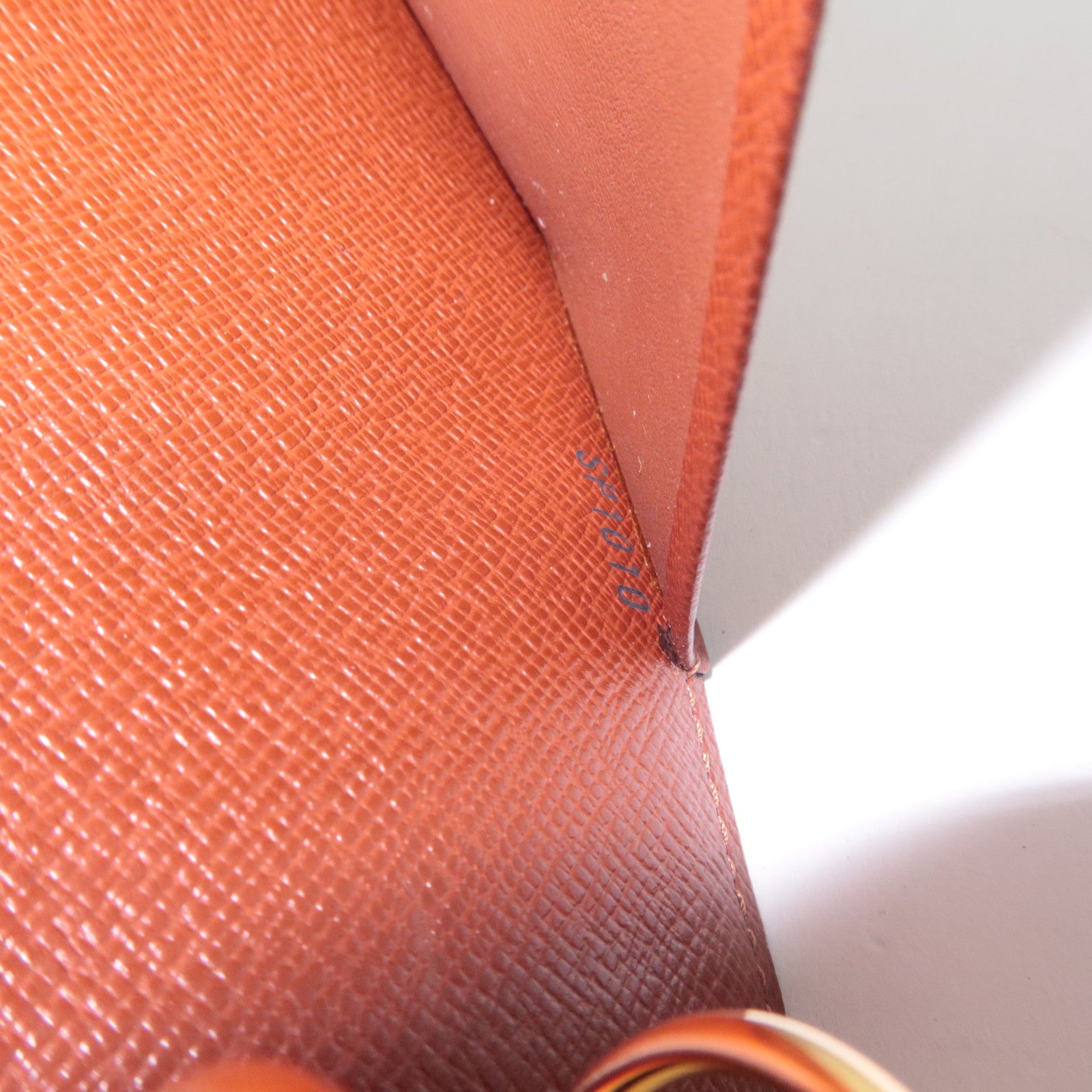 Louis Vuitton Monogram Agenda MM Planner Cover R20105