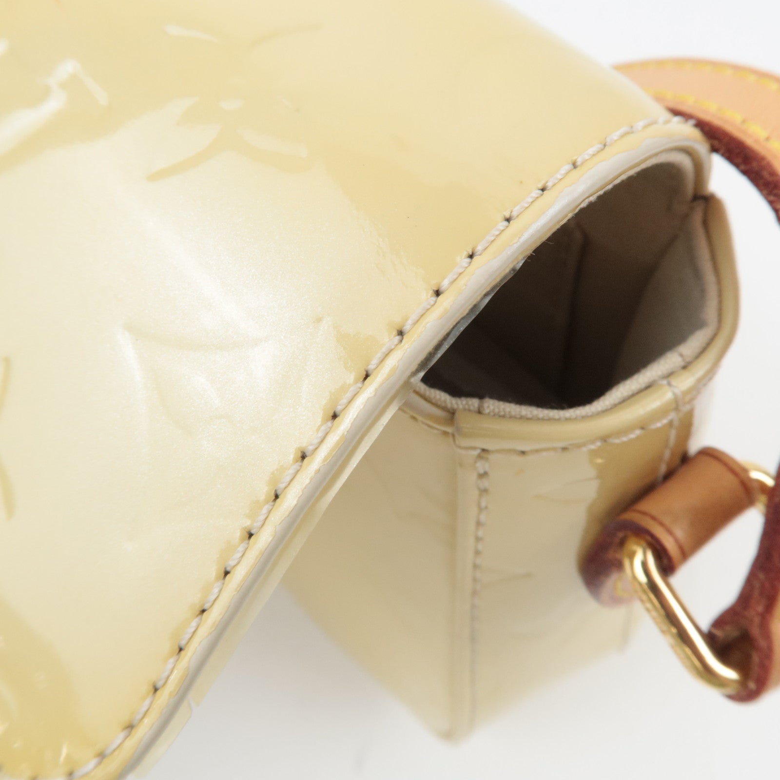 Louis Vuitton Monogram Vernis Bellflower PM Shoulder Bag Blanc Corail M91731