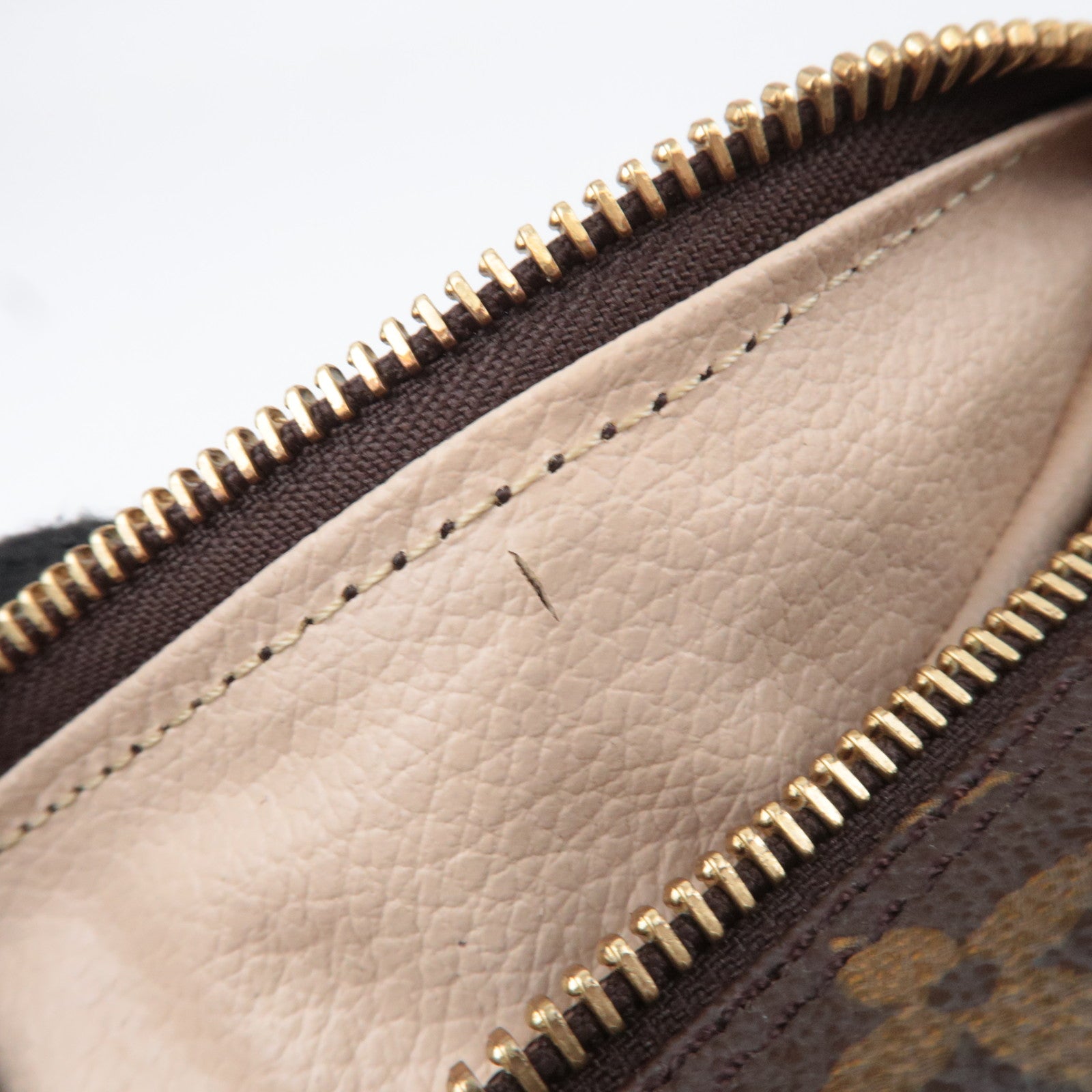 Louis Vuitton Monogram Trousse Toilette 28 Toiletry Bag M47522
