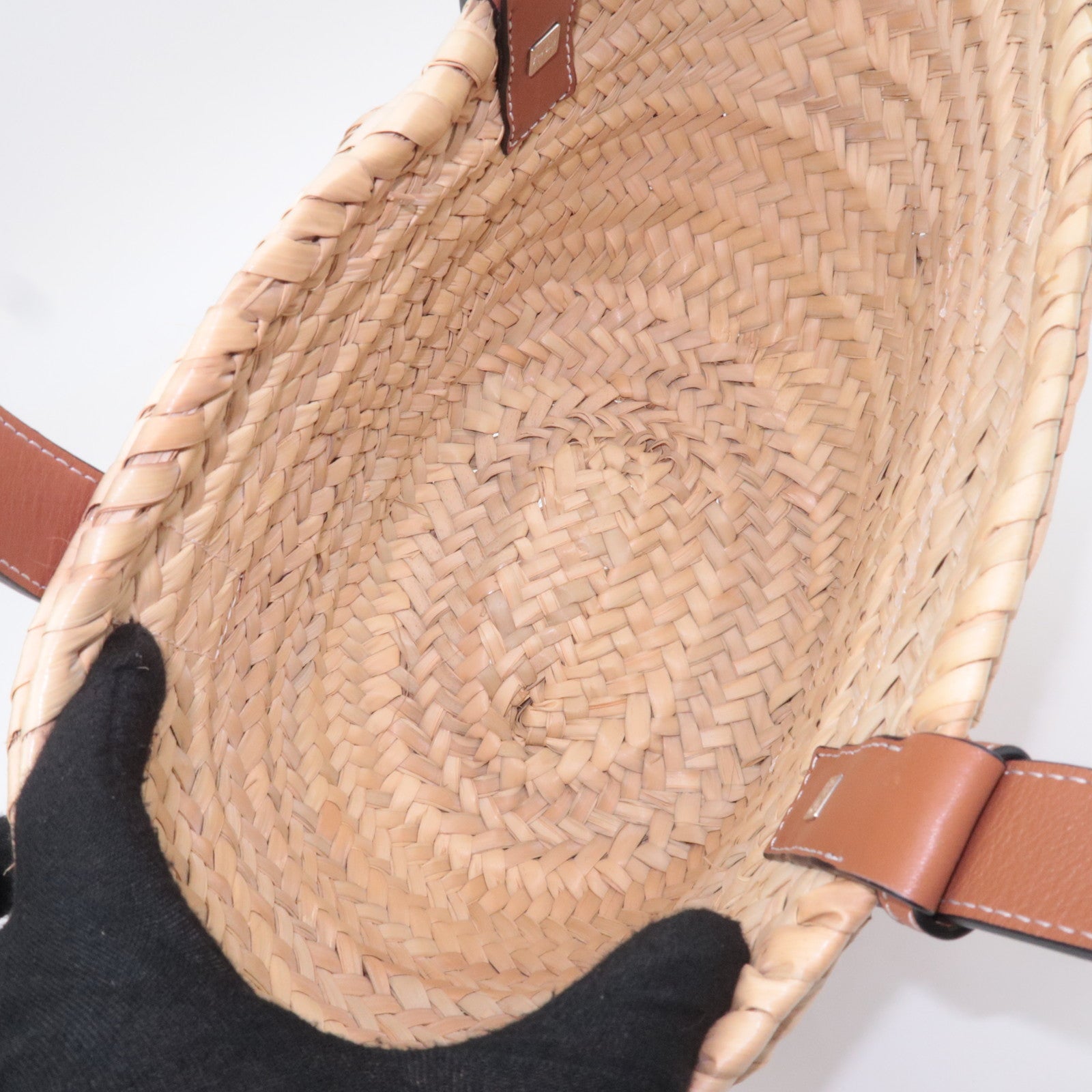 LOEWE Small Basket Bag Raffia Tan