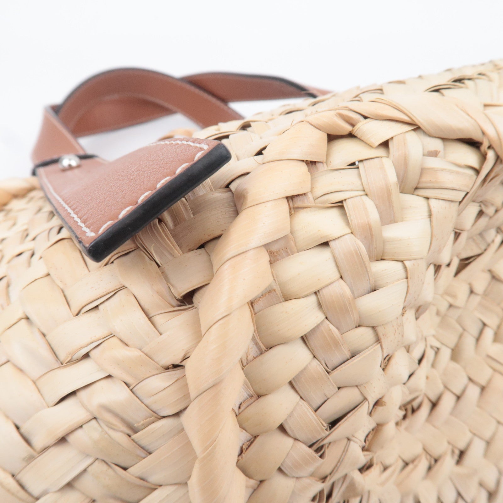 LOEWE Small Basket Bag Raffia Tan