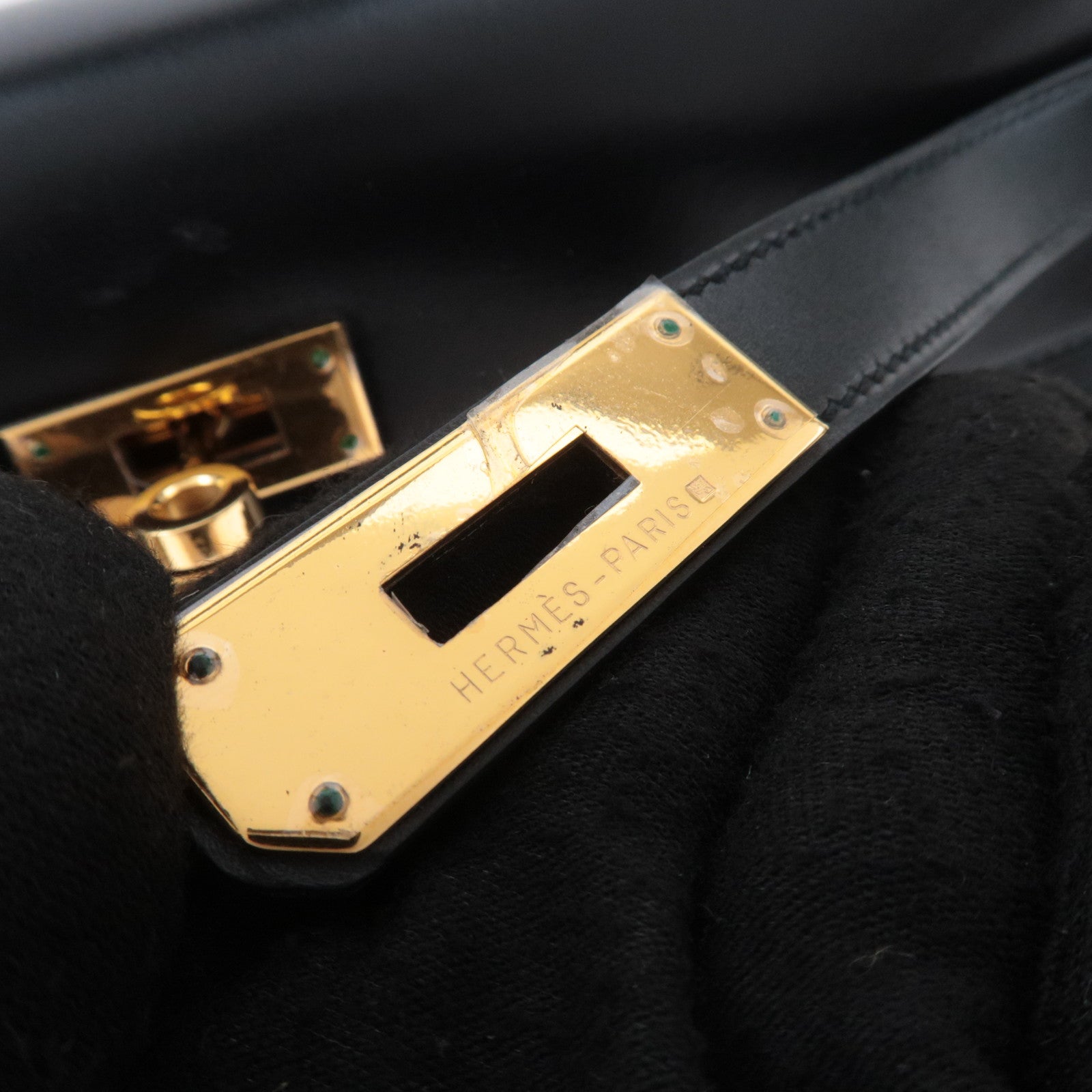 HERMES Kelly 32 □B Stamp (1998) Box Calf Black