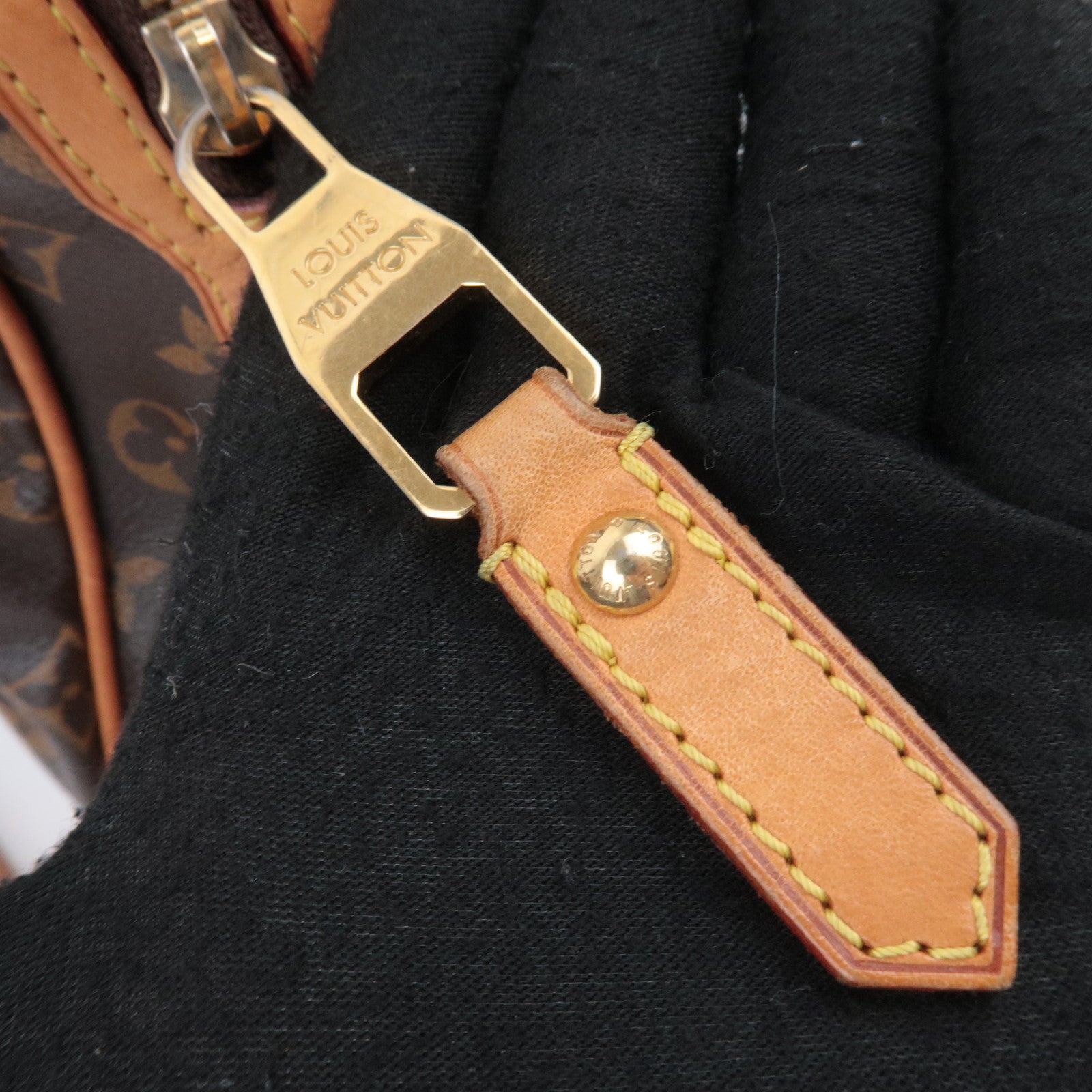 Louis Vuitton Monogram Retiro PM 2Way Handbag M40325