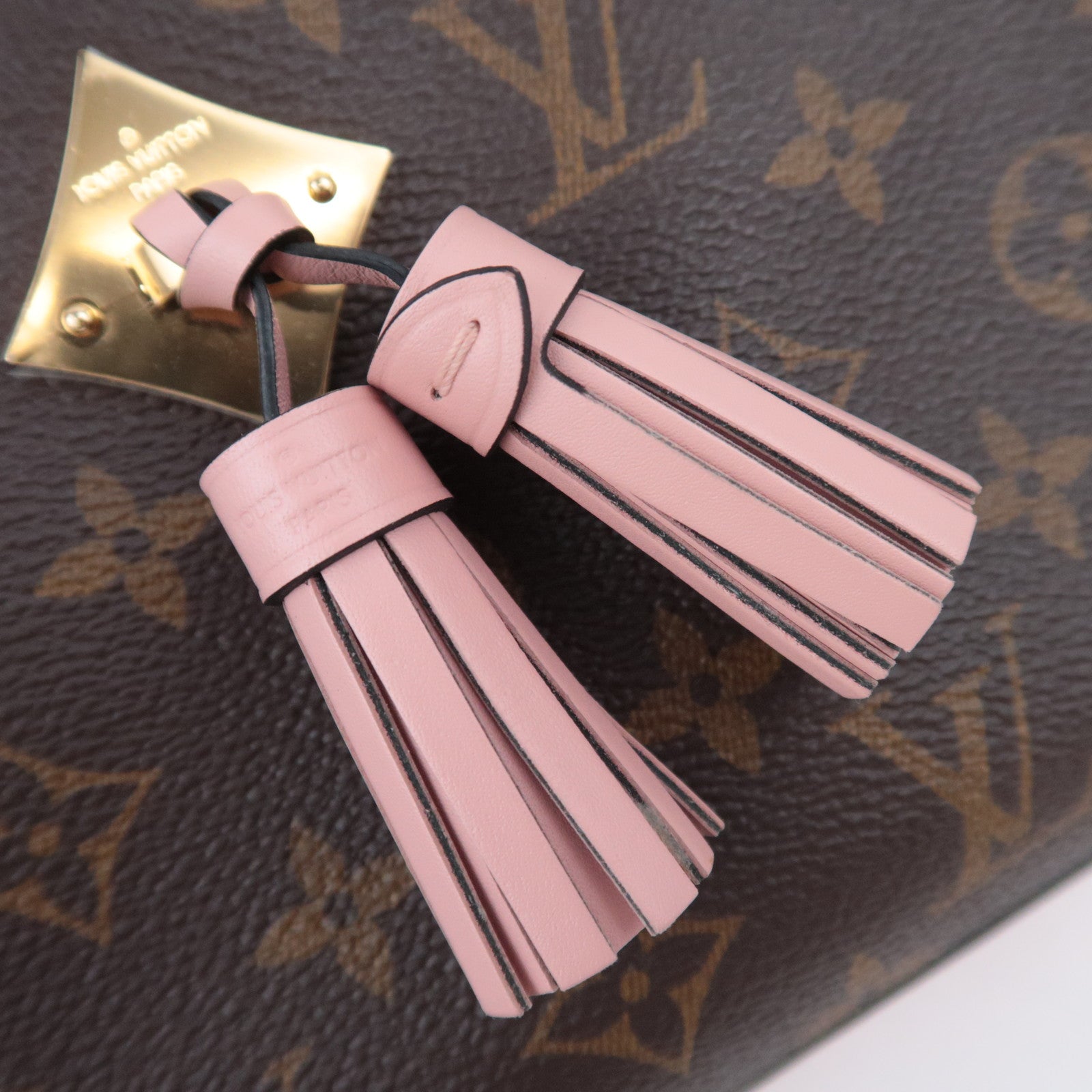 Louis Vuitton Monogram Saintonge Shoulder Bag Rose Poodle M44442