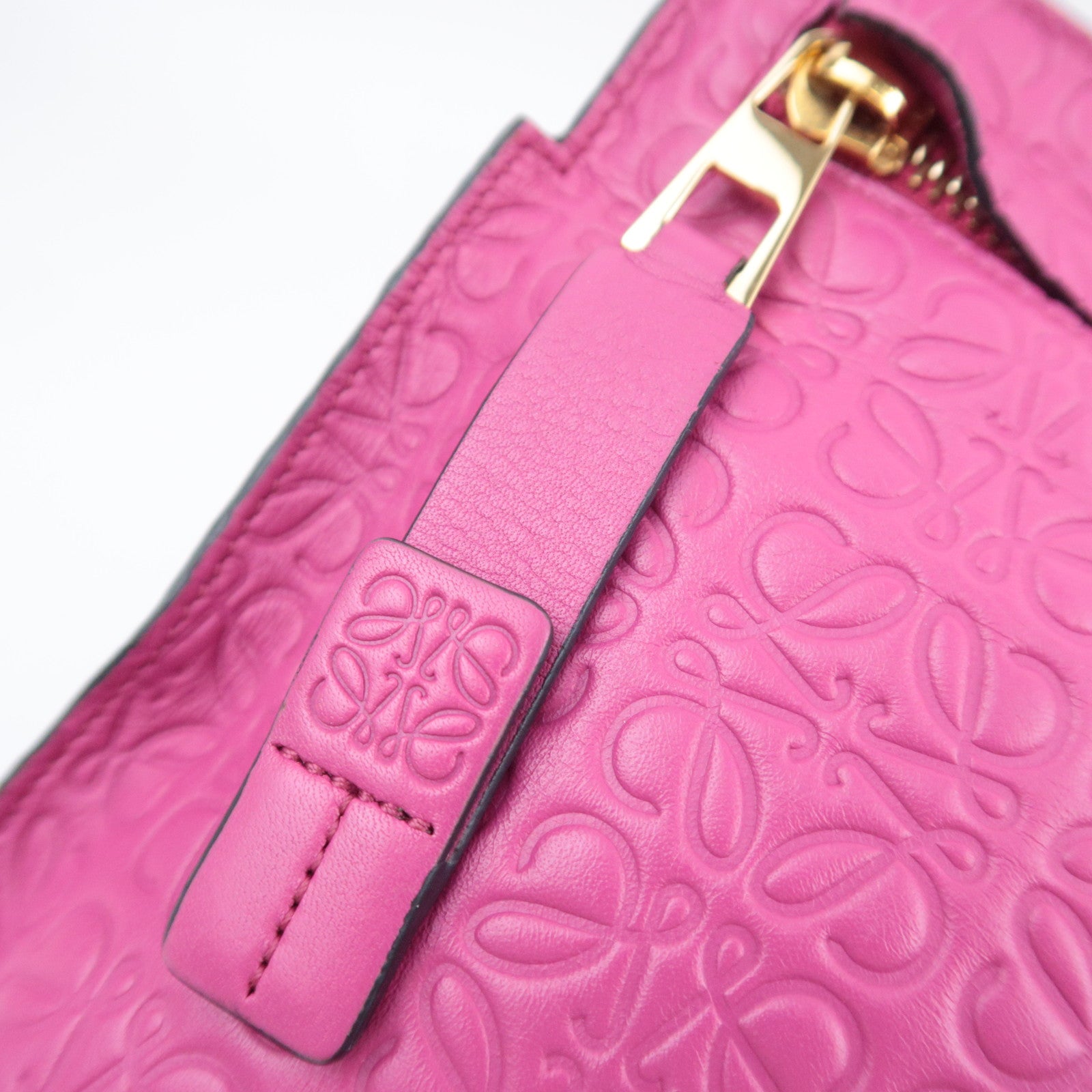 LOEWE Anagram Leather Clutch Bag Pink