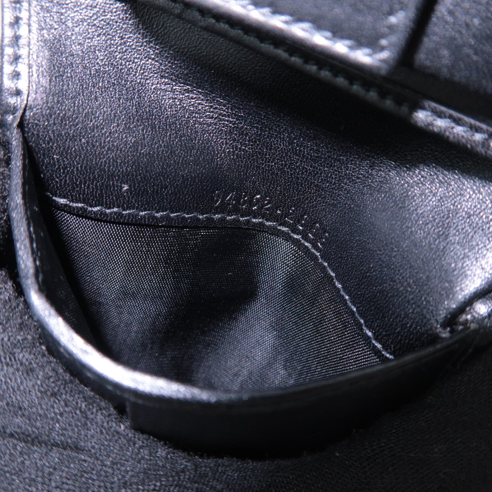 GUCCI GG Canvas Wallet Black 04862