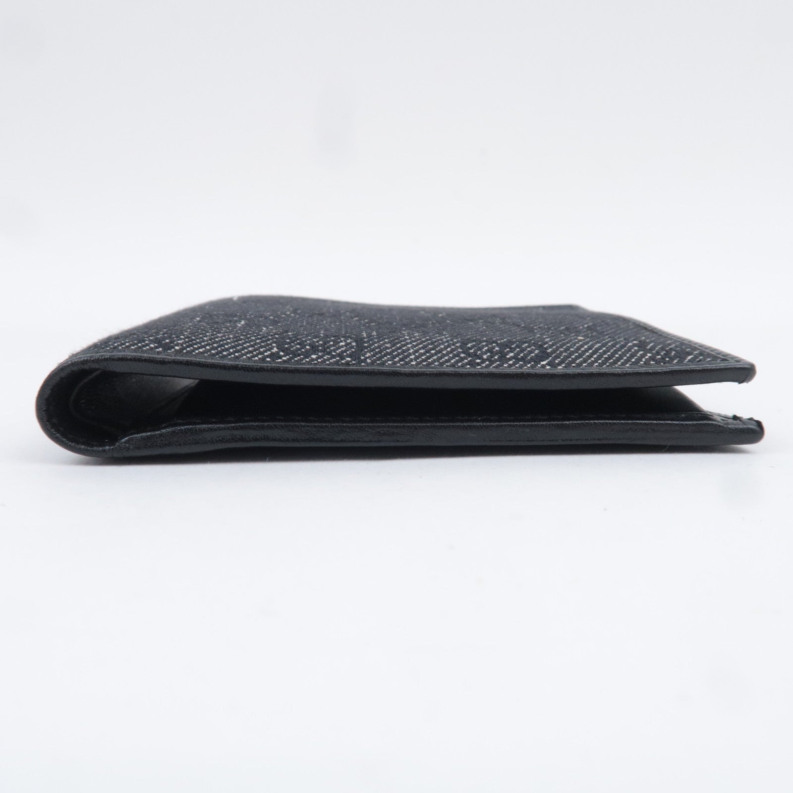 GUCCI GG Canvas Wallet Black 04862