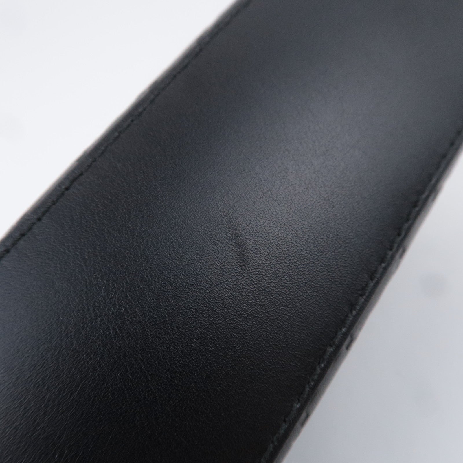 GUCCI Guccissima Leather Small Pouch Black 141811