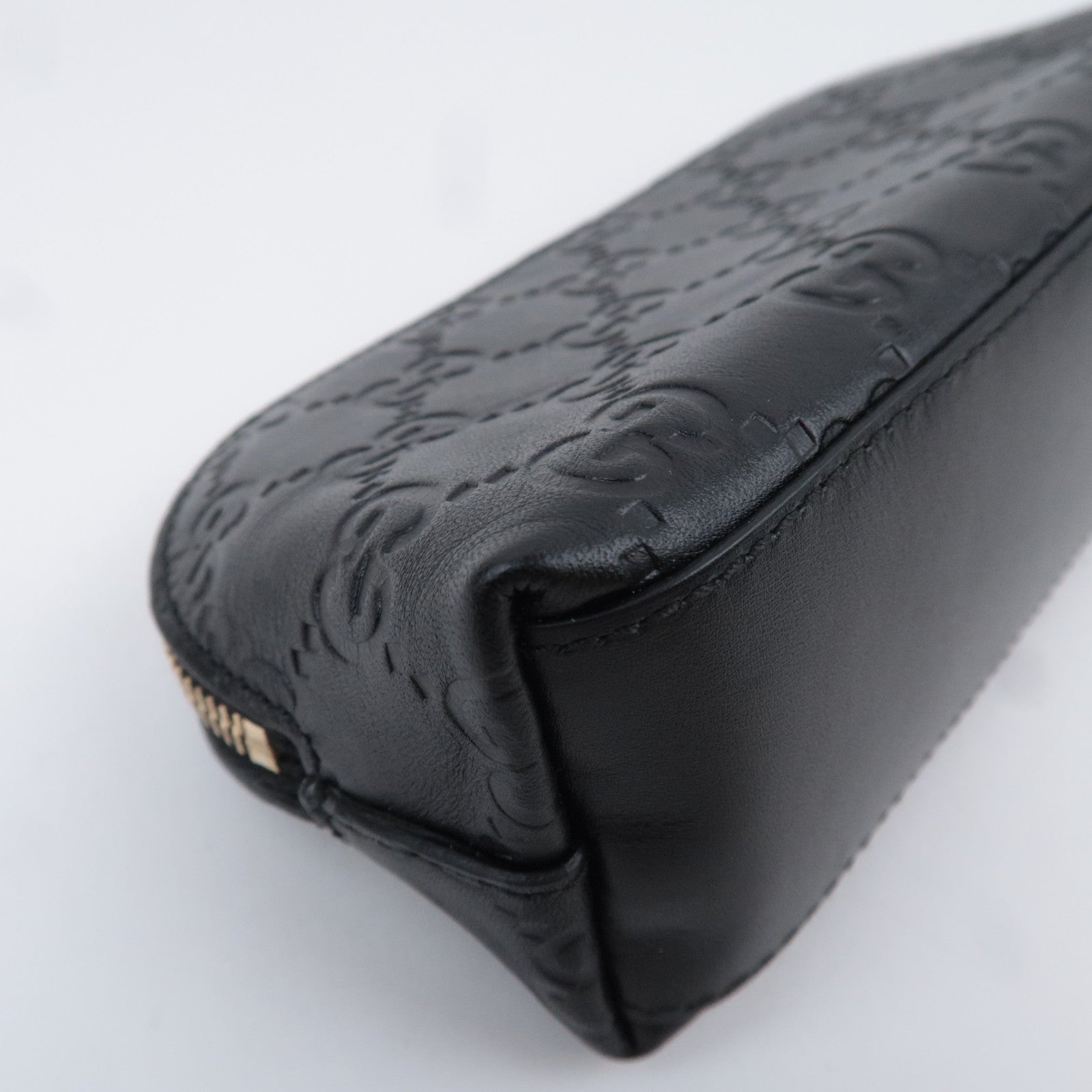 GUCCI Guccissima Leather Small Pouch Black 141811
