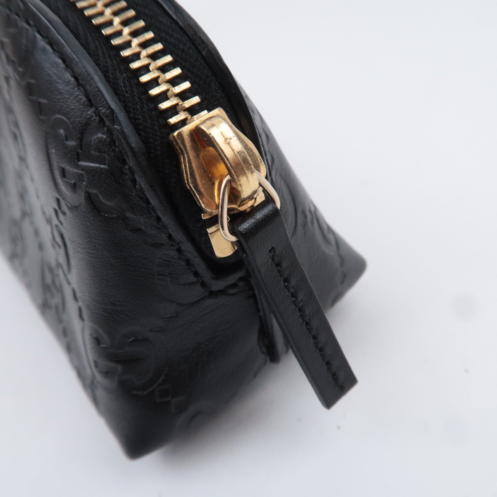 GUCCI Guccissima Leather Small Pouch Black 141811