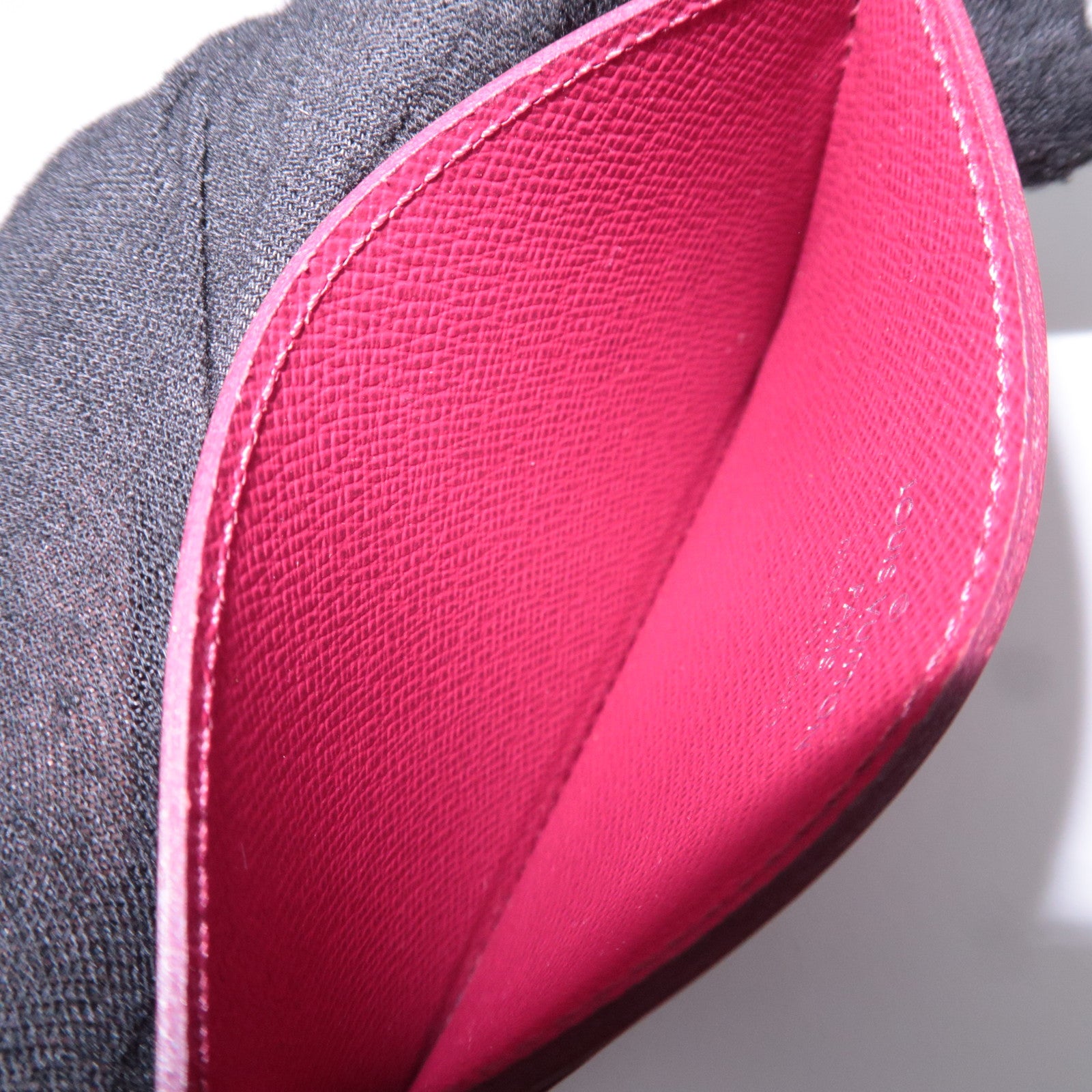 Louis Vuitton Epi Porte Cartes Simple Card Case Fuchsia M60327