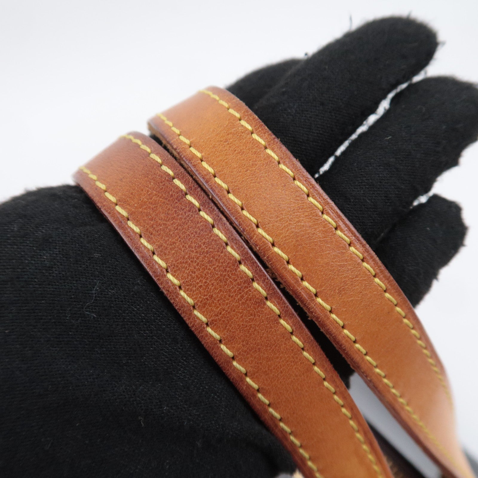 Louis Vuitton Monogram Vernis Bellevue PM Amarante M93585