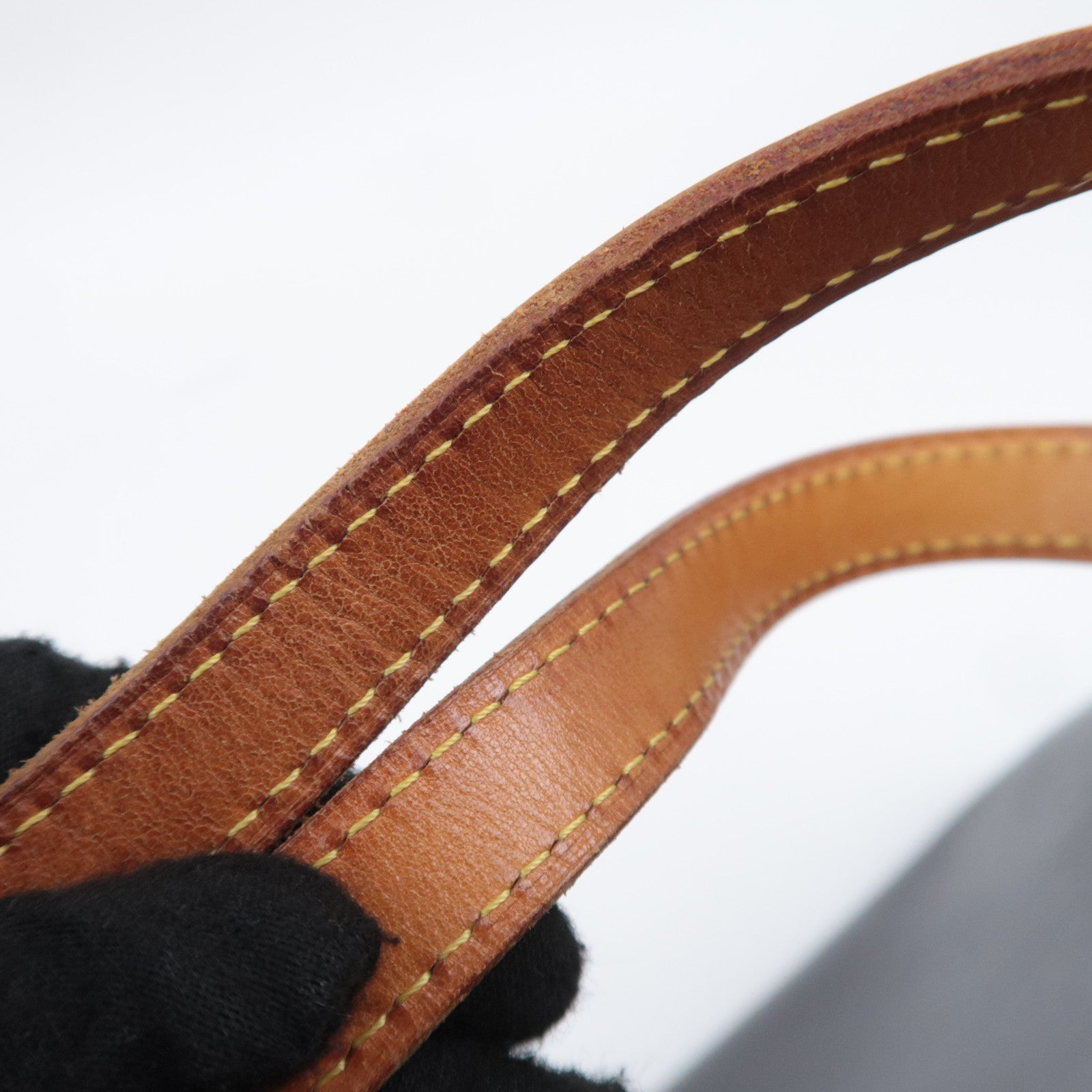 Louis Vuitton Monogram Vernis Bellevue PM Amarante M93585